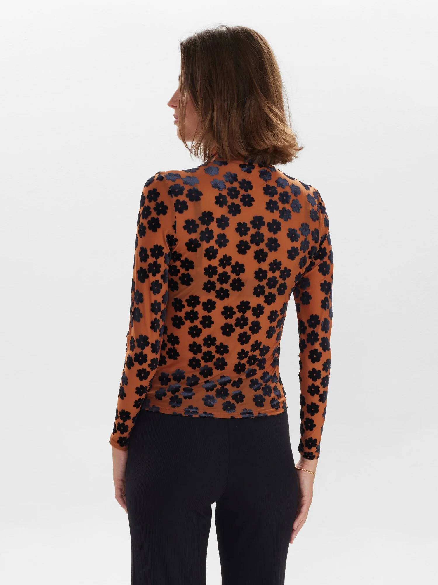 NUJOHANNA HIGH NECK - Raw Sienna - Image 2