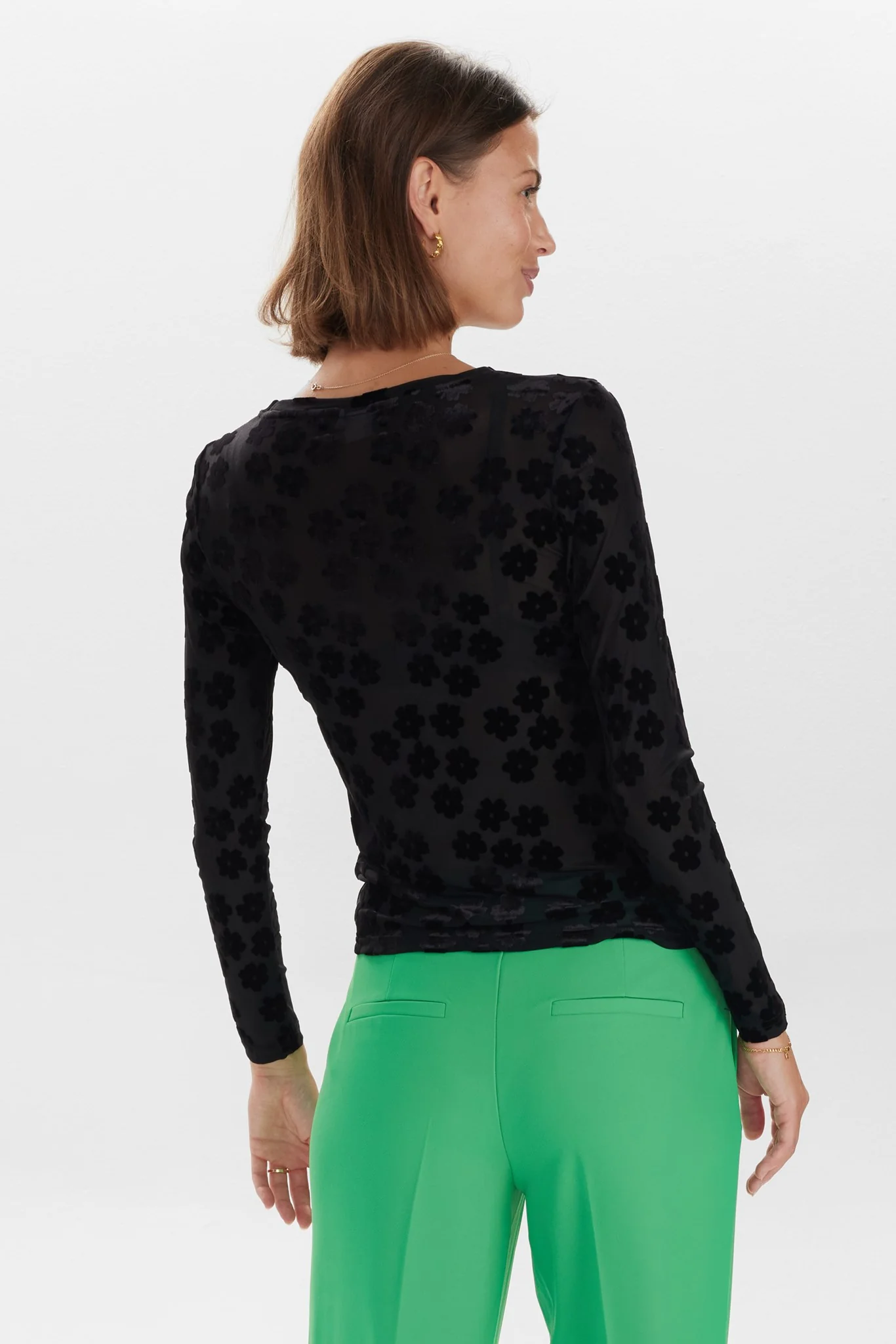 NUJOHANNA ROUND NECK - Caviar - Image 2