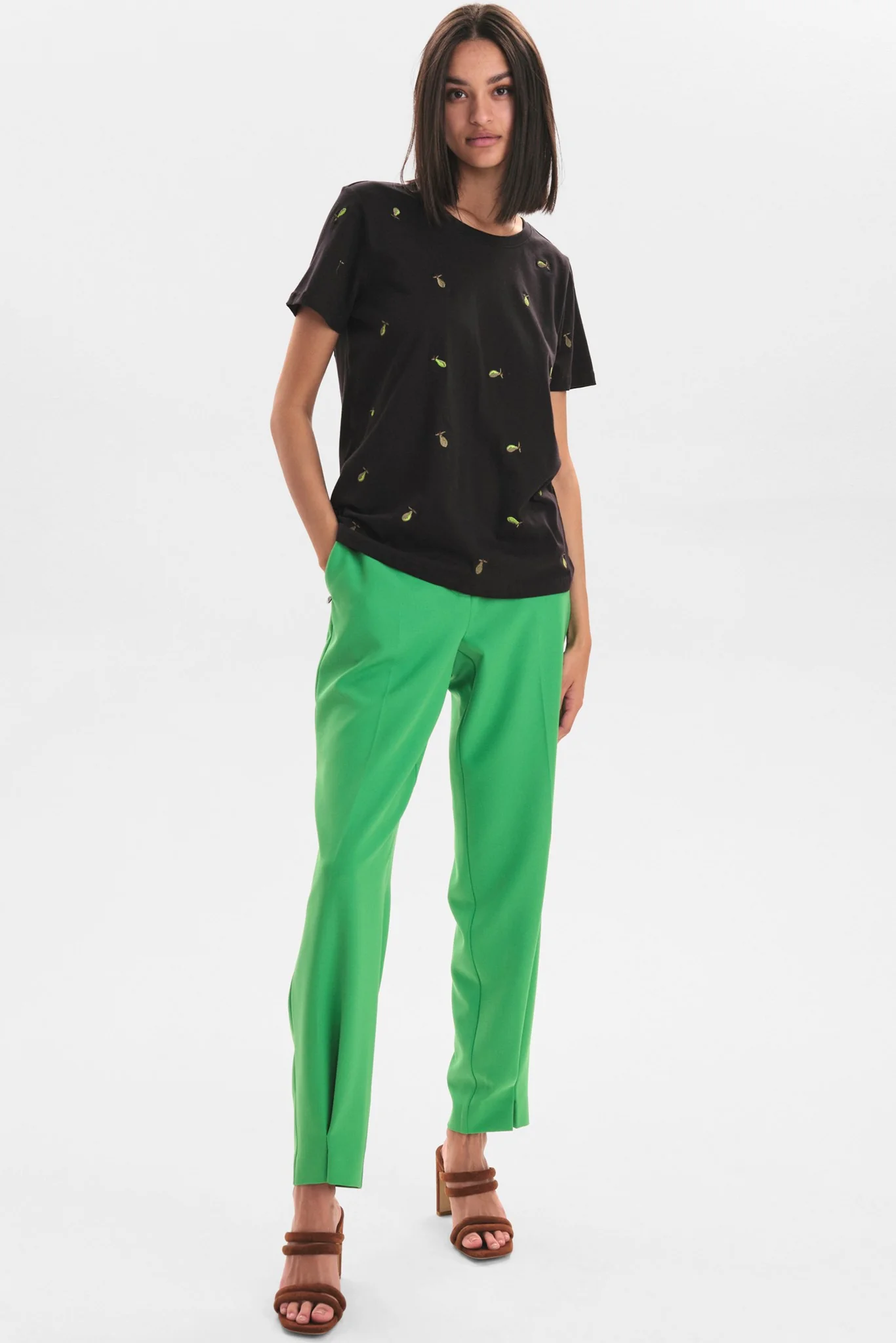 NUJOJO TEE - Caviar - Image 3