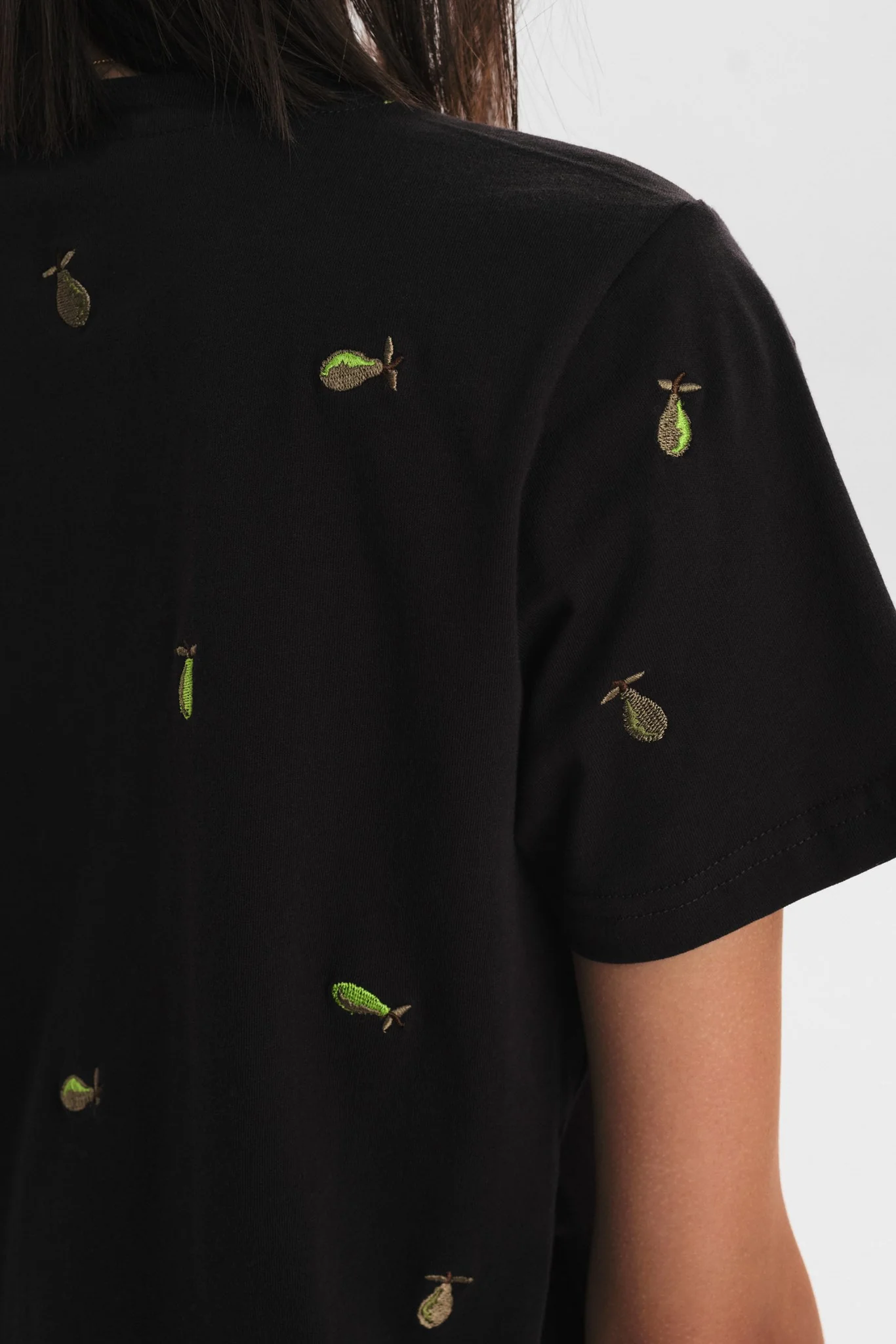NUJOJO TEE - Caviar - Image 4