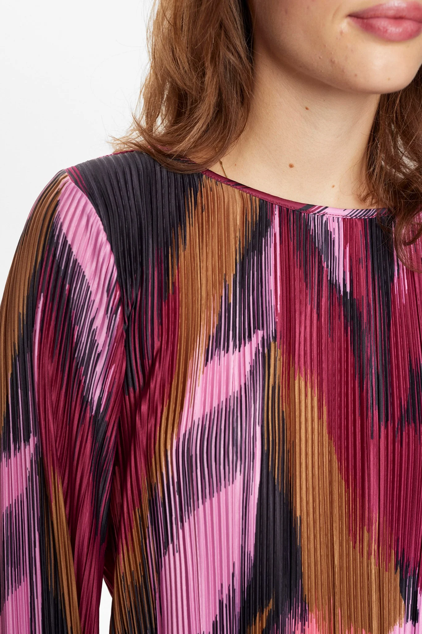 NULEAVY BLOUSE - Beet Red - Image 4