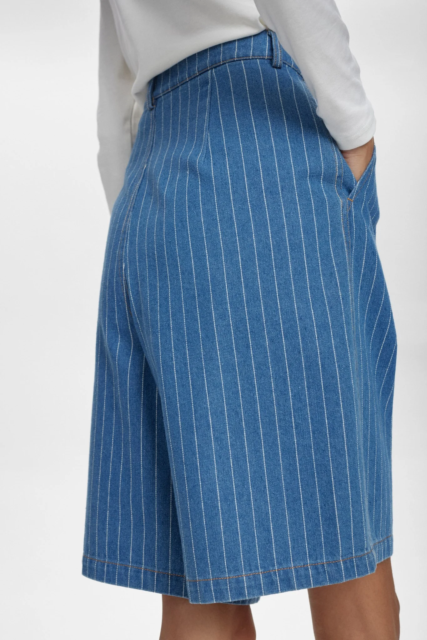 NULUCIE SHORTS - Dark Blue Denim - Image 5