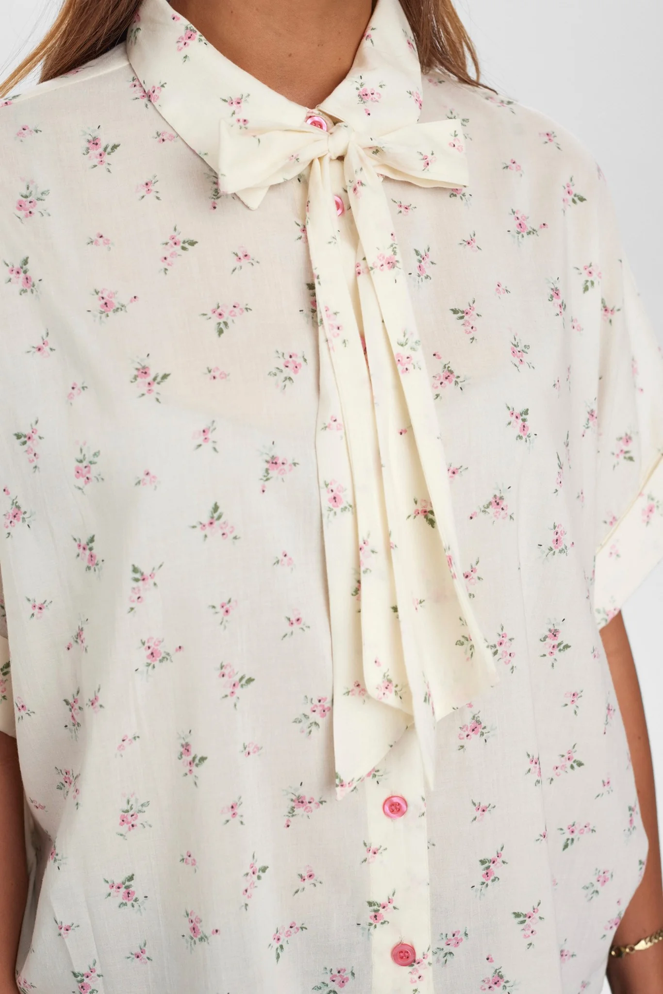 NULULIANA SS BOW SHIRT - Pristine - Image 4