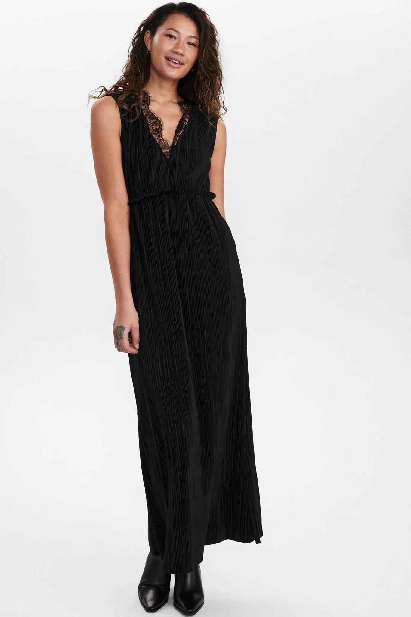 NUMABEL DRESS - Caviar - Image 3