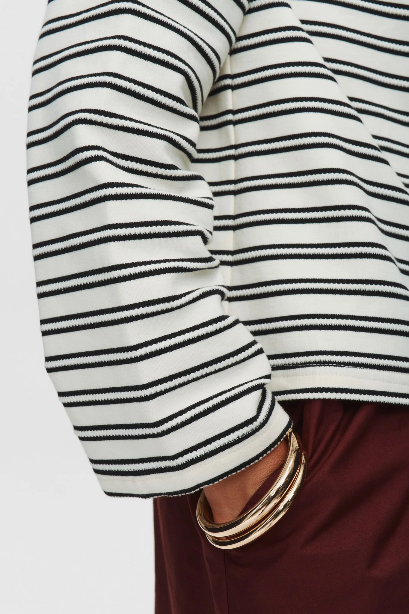 NUMACIE SWEATSHIRT - Cloud Dancer - Image 4