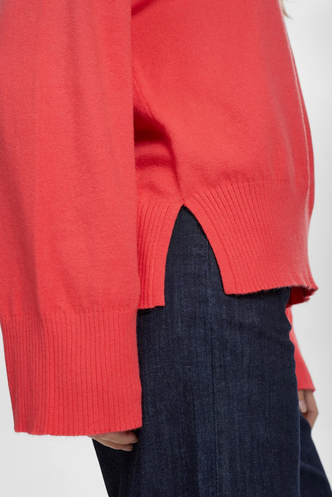 NUMAIKEY PULLOVER - Geranium - Image 5