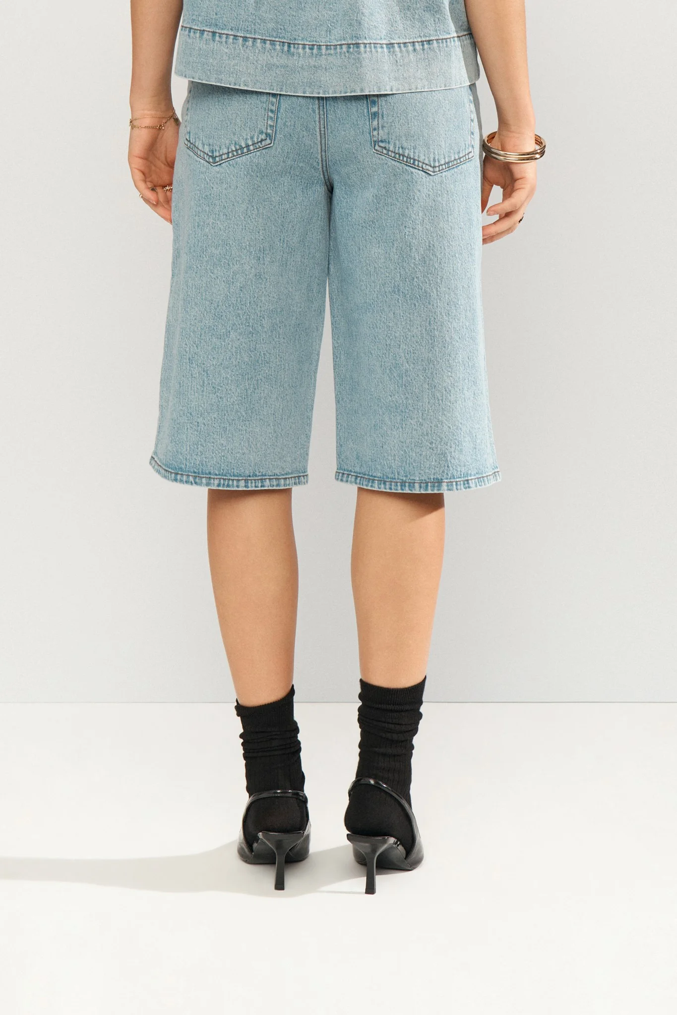 NUMALAGA SHORTS - Light Blue Denim - Image 3