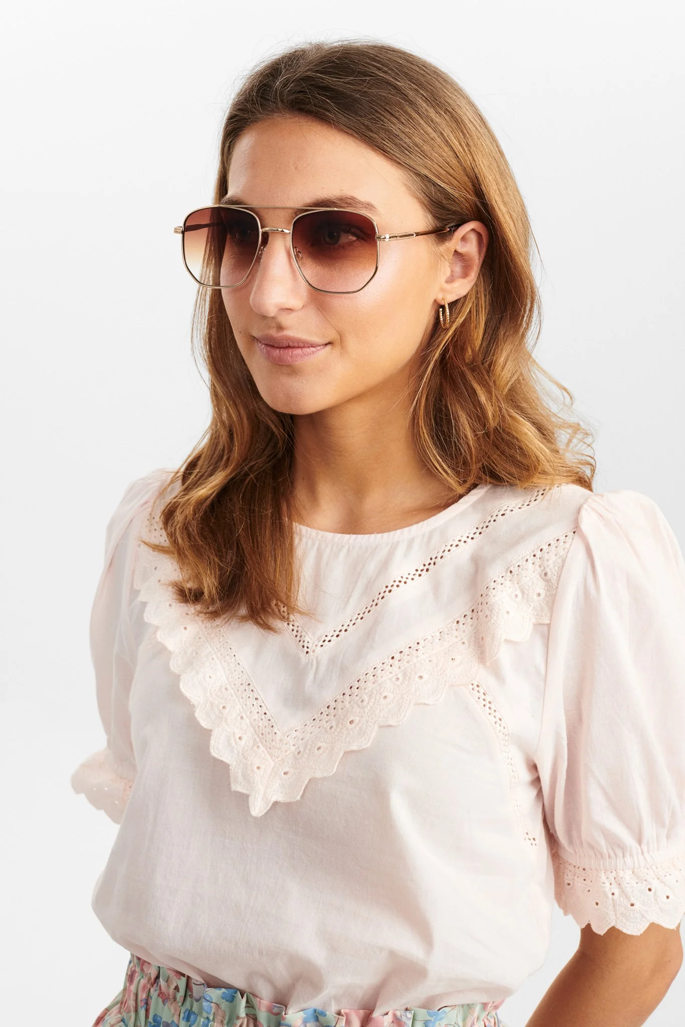 NUMAMMIE SUNGLASSES  - Gold - Image 2