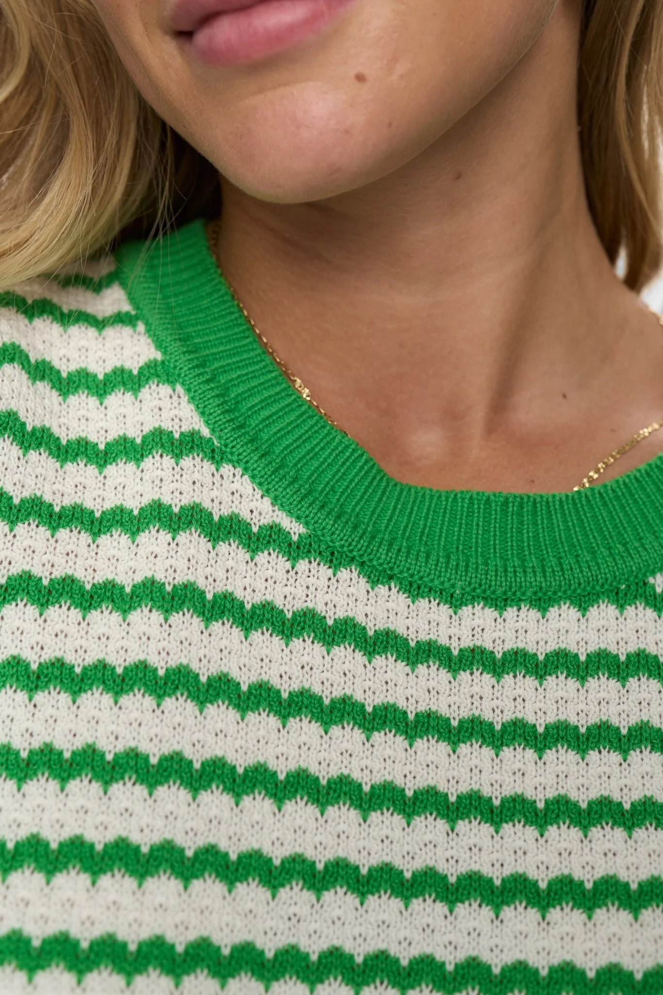 NUMARI PULLOVER - Classic Green - Image 4