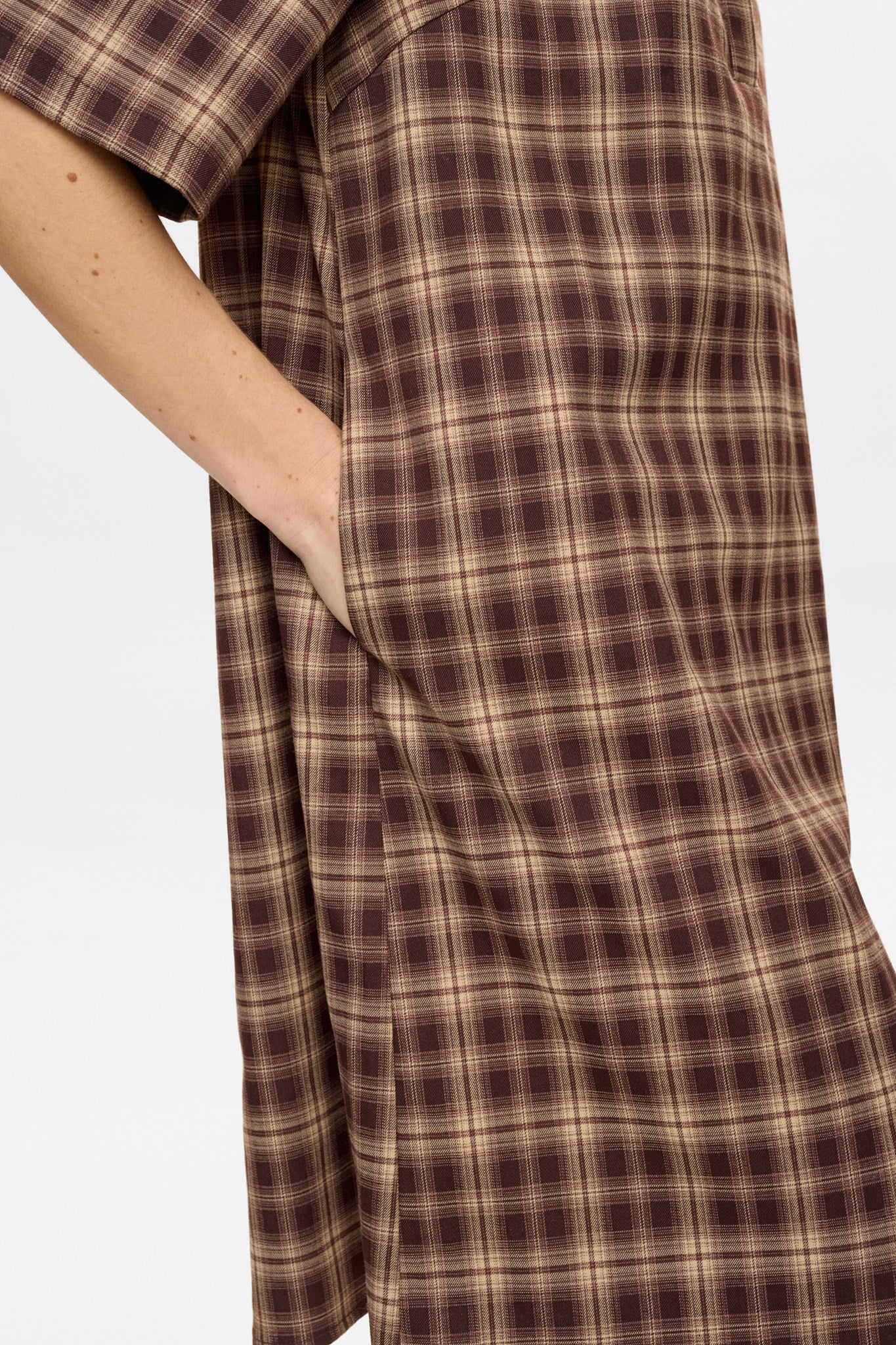NUMARLIE DRESS  - Black Coffee - Image 4