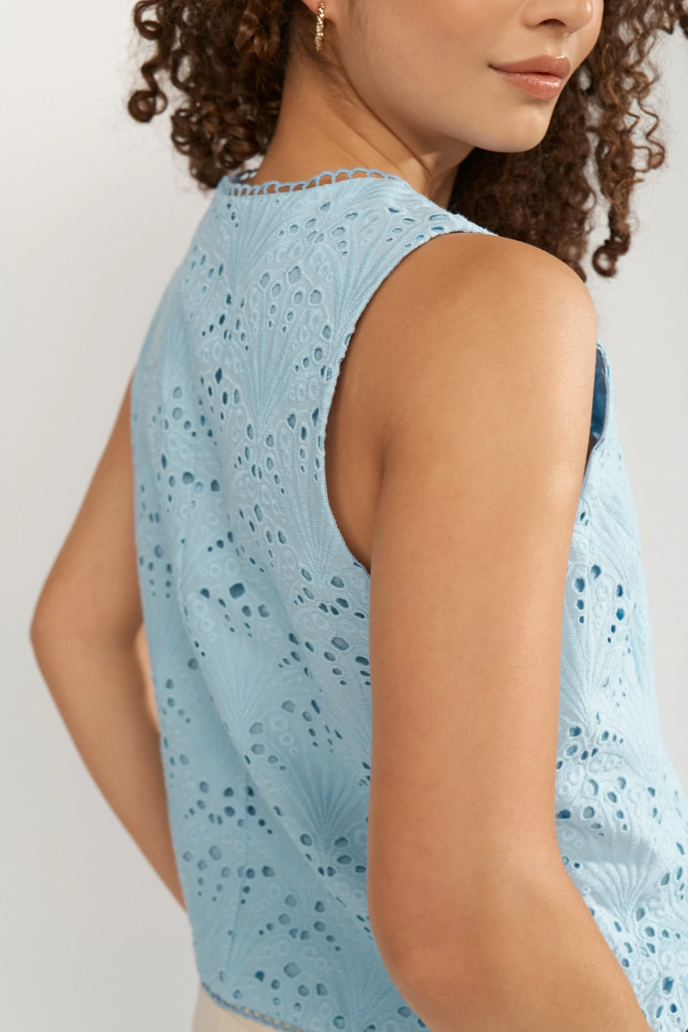NUMAYA VEST - Placid Blue - Image 4