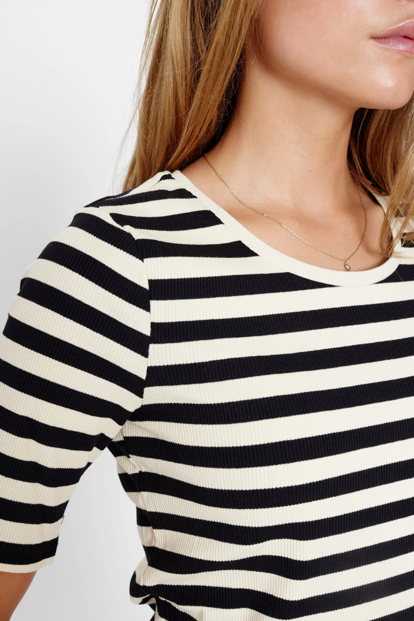 NUMICKE SS BLOUSE - Caviar - Image 5