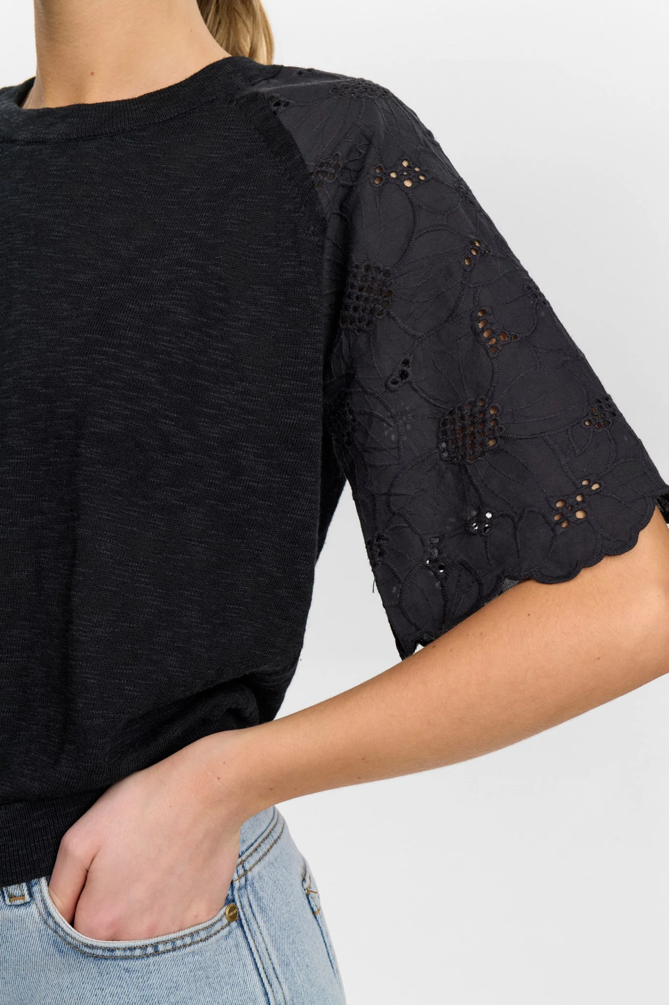 NUMOELLA SS PULLOVER  - Caviar - Image 4