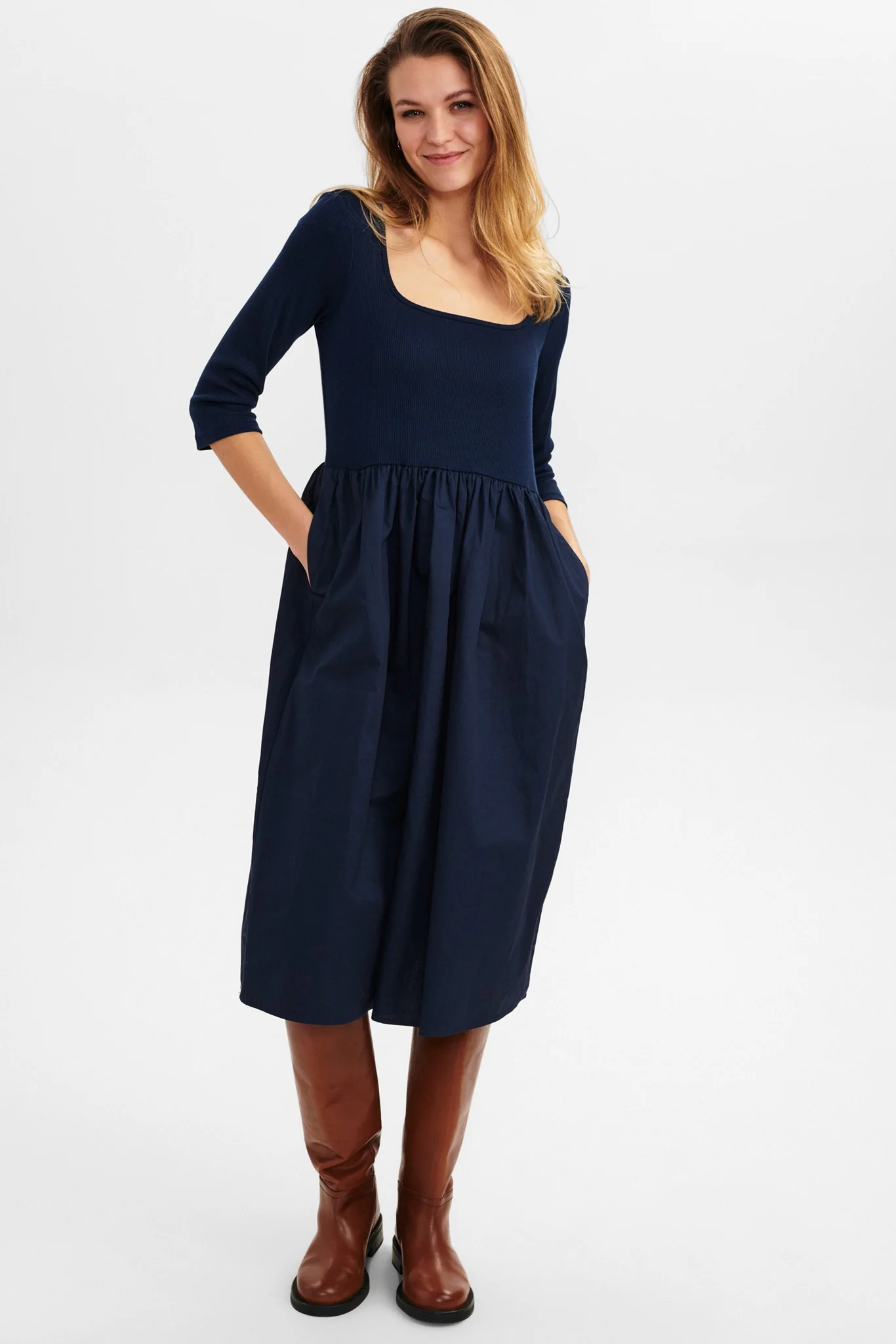 NUNAOMI DRESS - Dark Sapphire - Image 3