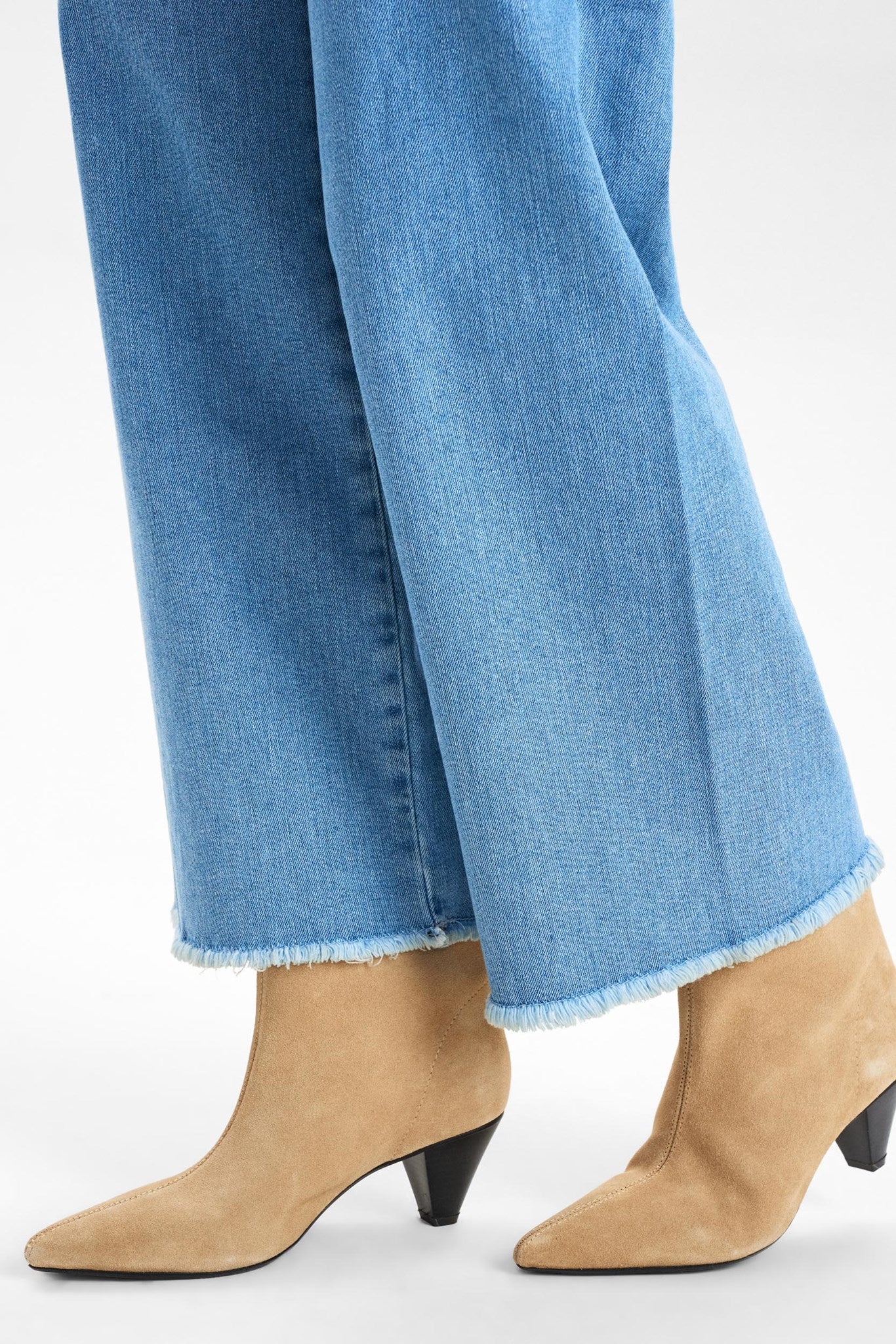 NUNATASJA JEANS - Light Blue Denim - Image 5