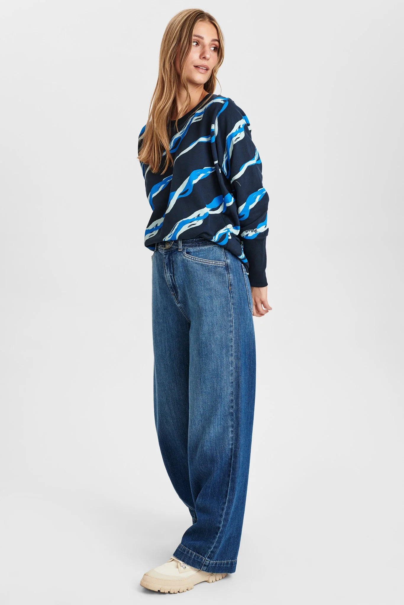 NUNICOLA SWEAT AOP - Dark Sapphire - Image 3