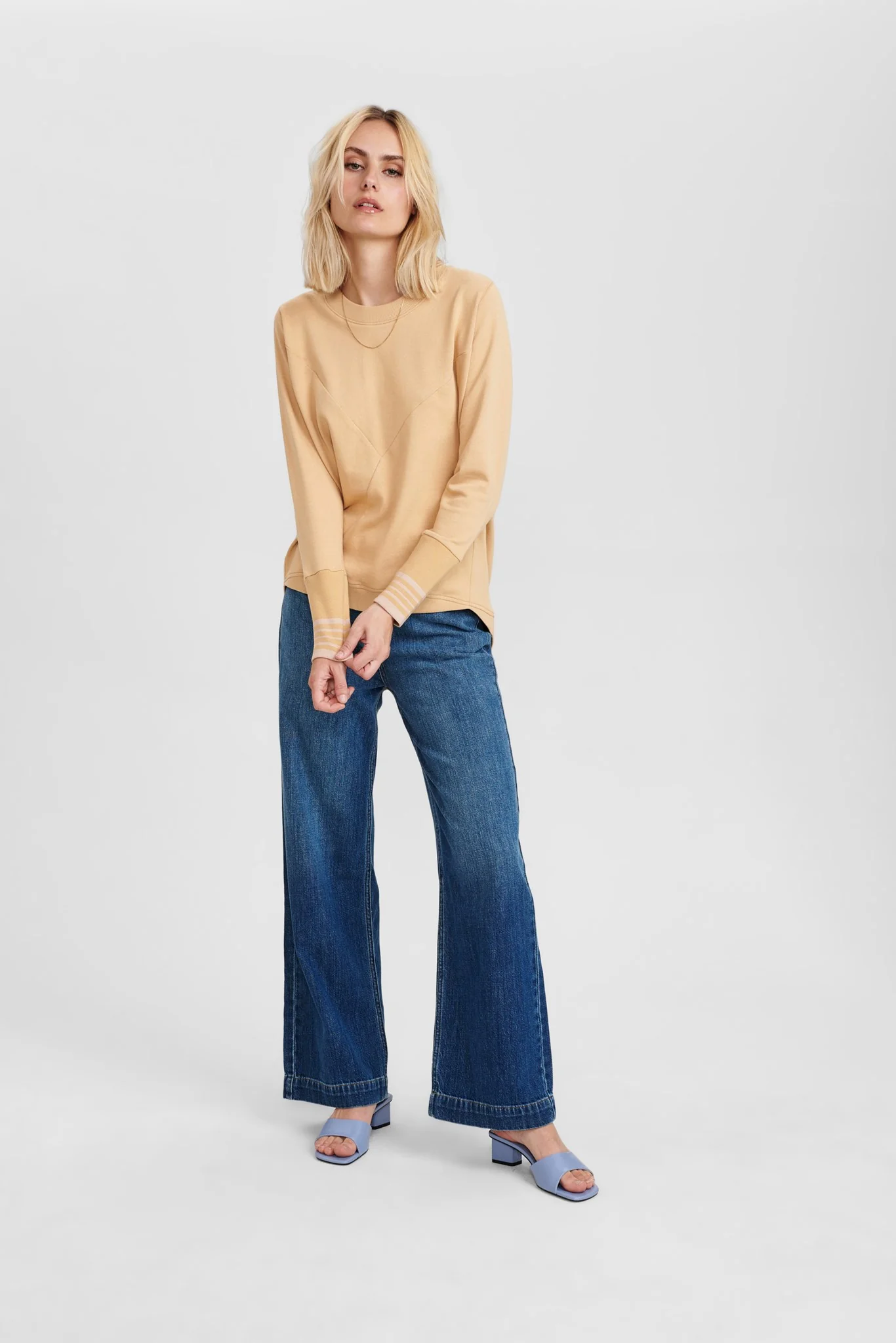 NUNICOLA SWEAT  - Ginger Root - Image 3