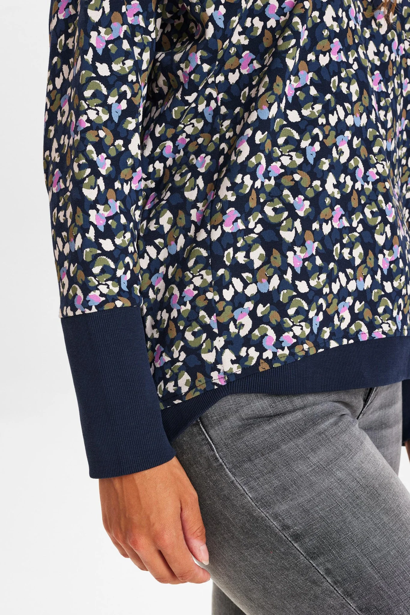 NUNIKOLA SWEAT - Dark Sapphire - Image 4