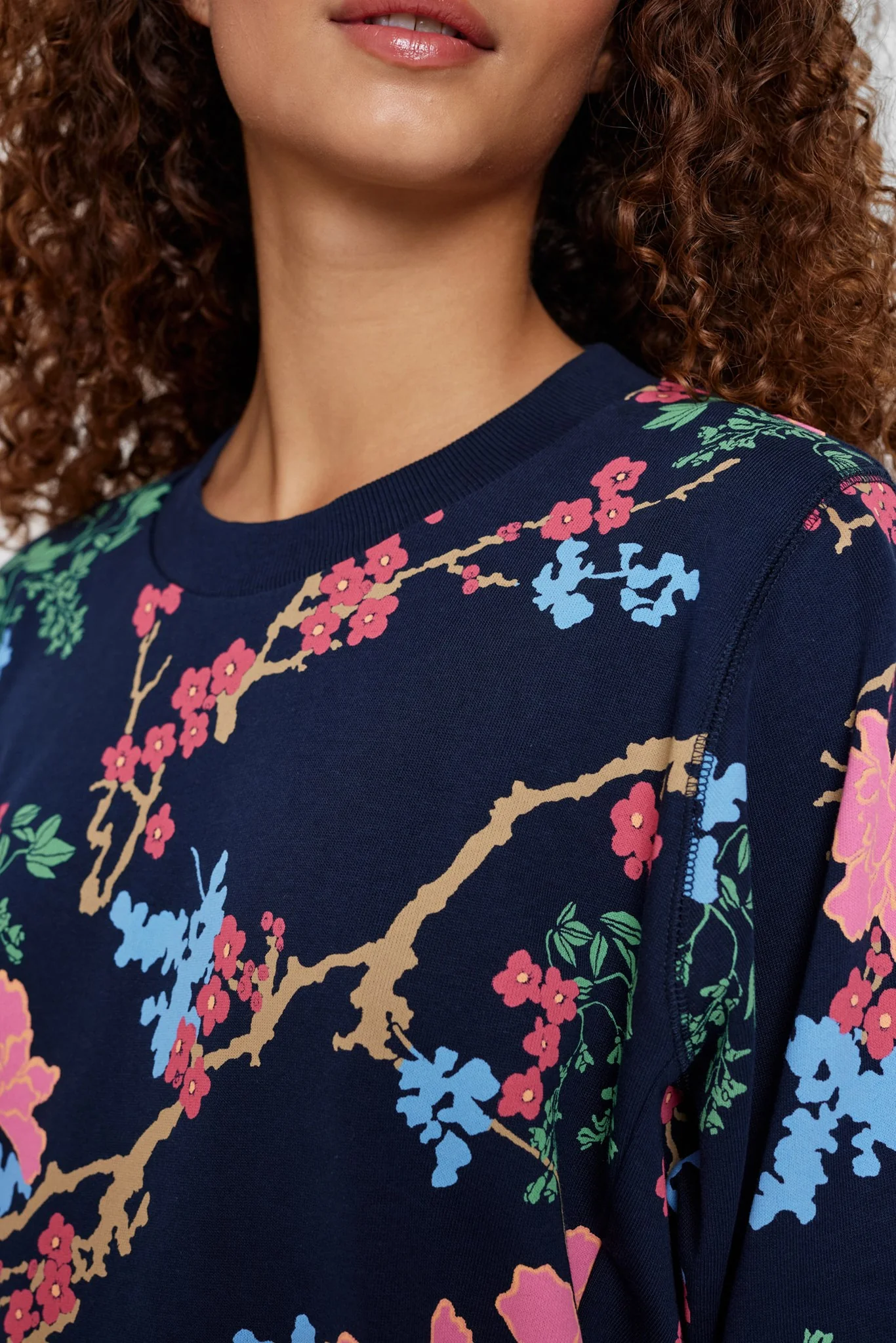 NUNIKOLA SWEAT - Dark Sapphire - Image 4