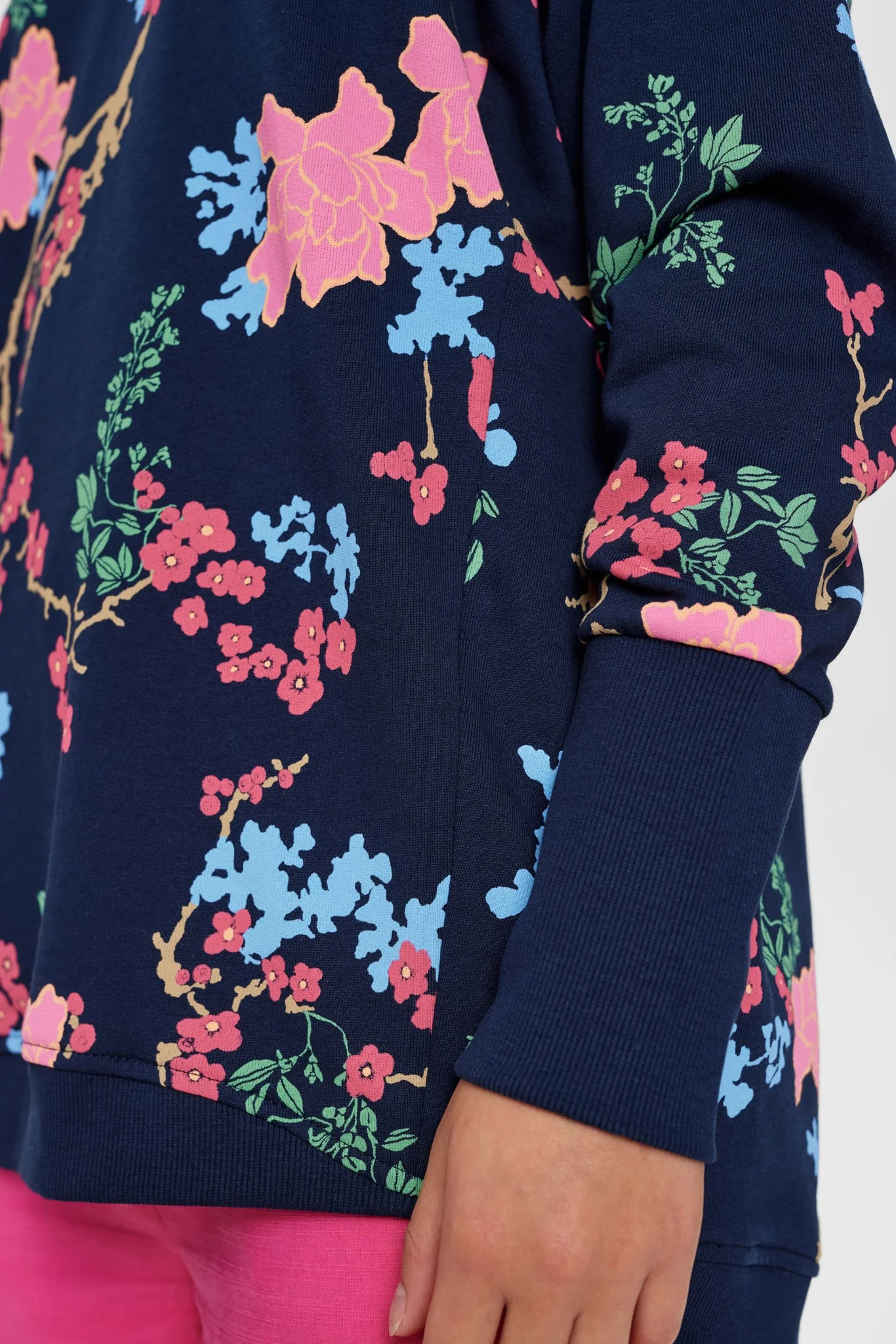NUNIKOLA SWEAT - Dark Sapphire - Image 5