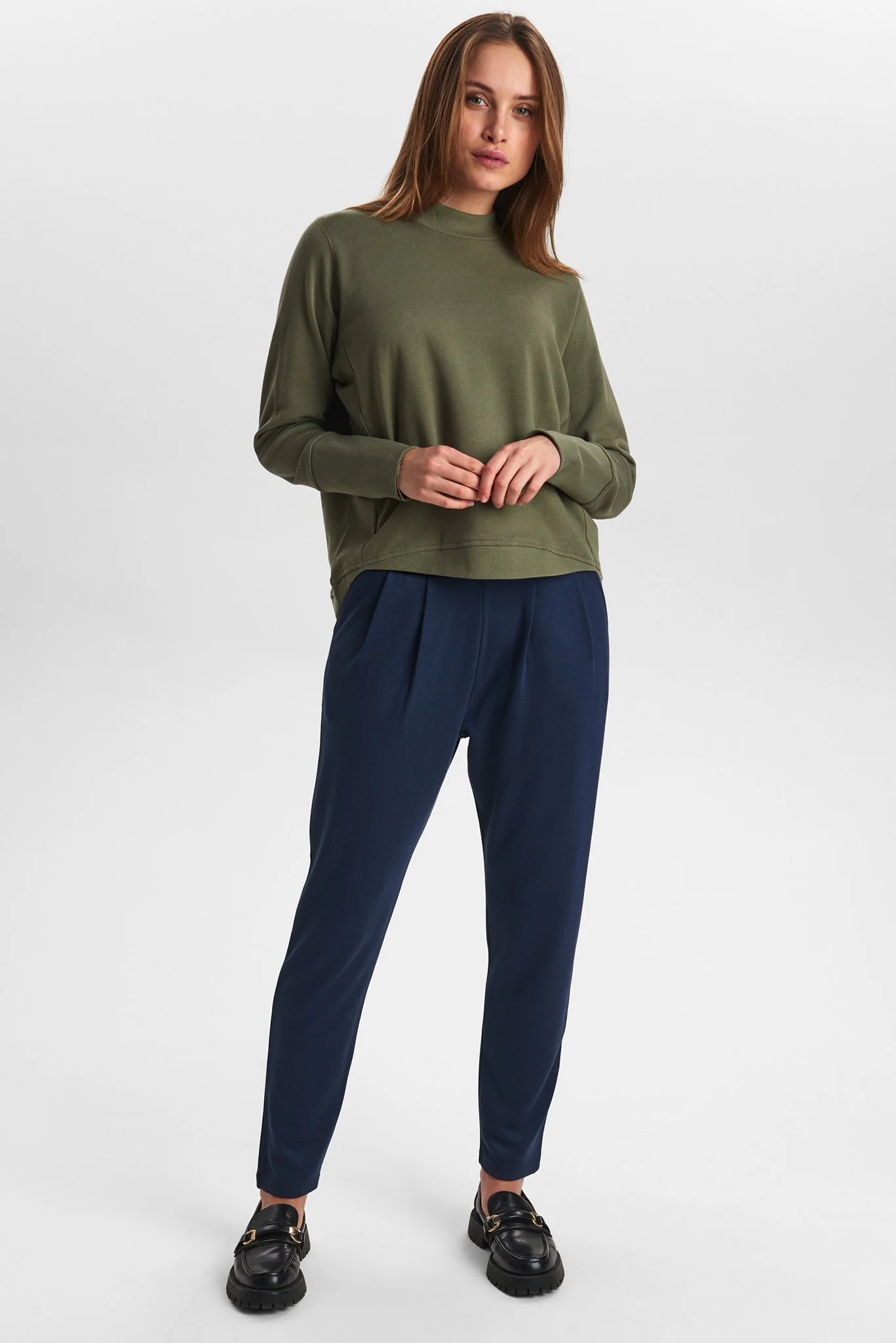 NUNIKOLA TURTLENECK-NOOS-GOTS - Deep Lichen Green - Image 3