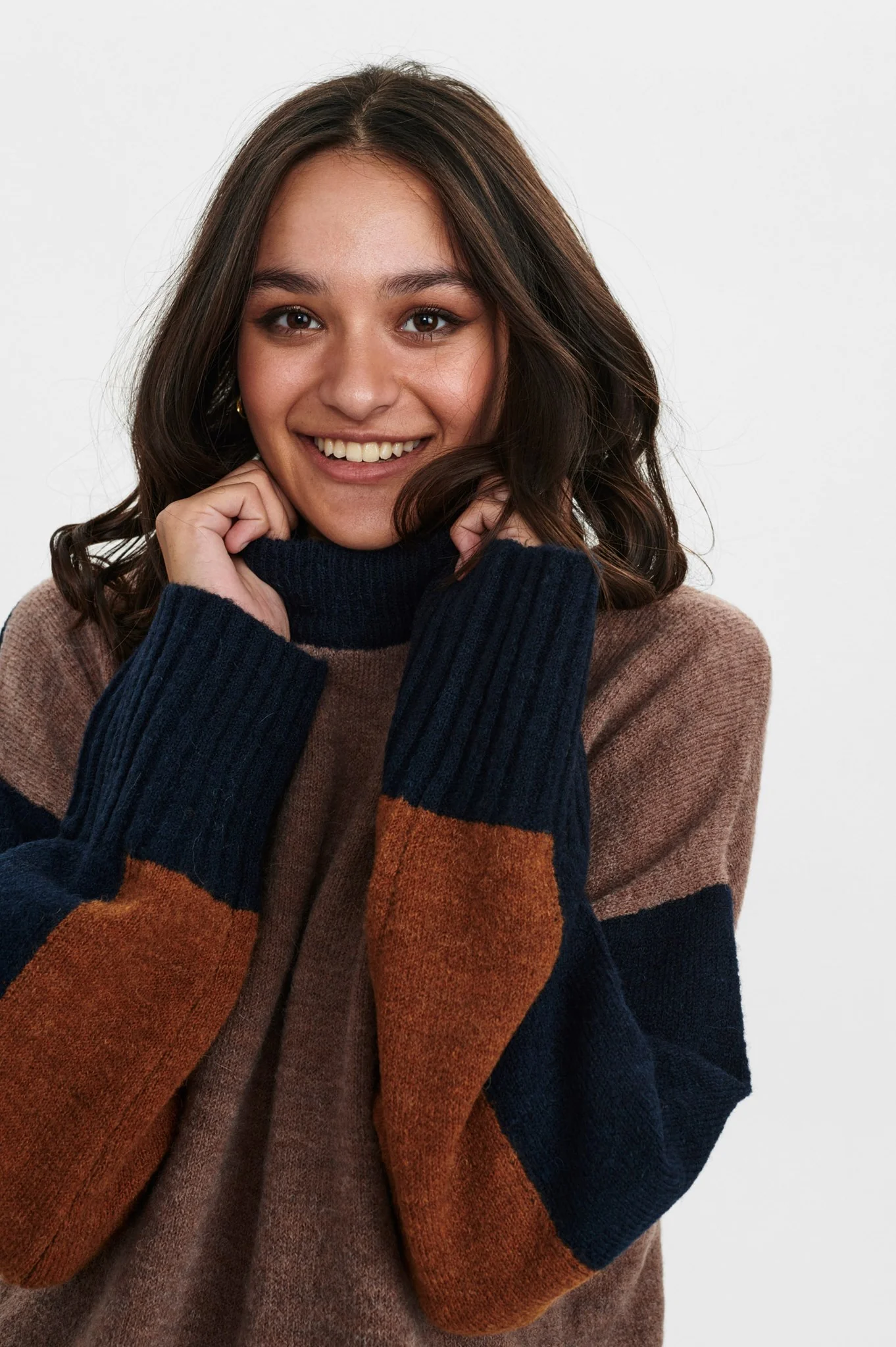 NUNUCHER PULLOVER - Dark Sapphire - Image 6