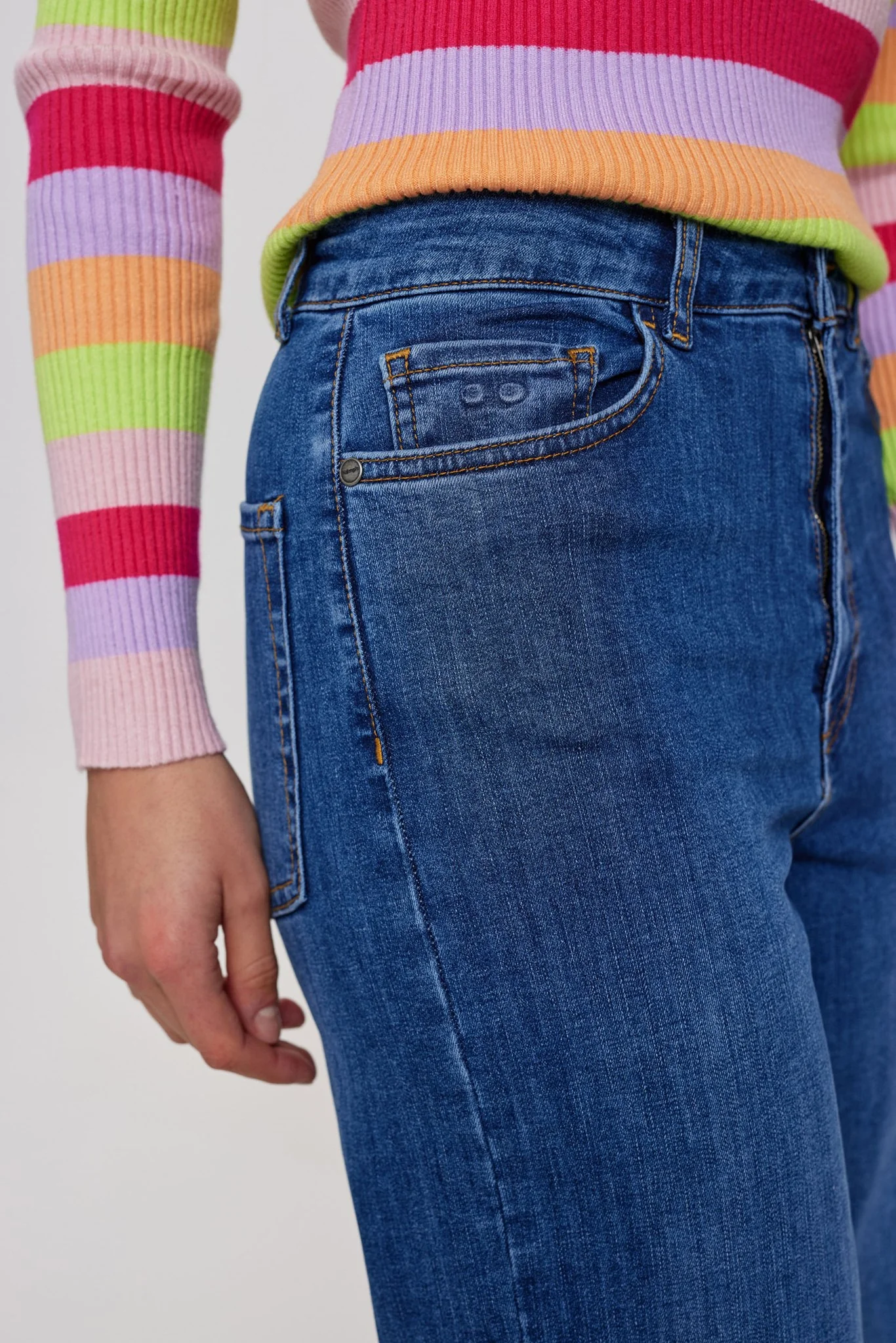 NUPARIS JEANS CROPPED  MED BLUE - Medium Blue Denim - Image 5