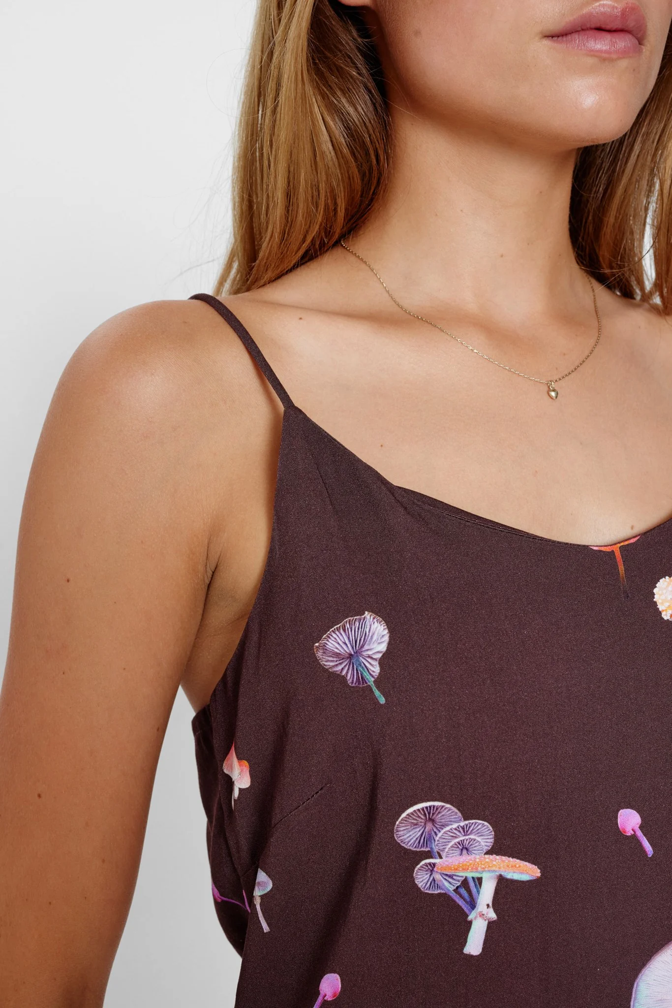 NUPEGGY STRAP TOP - Chicory Coffee - Image 4