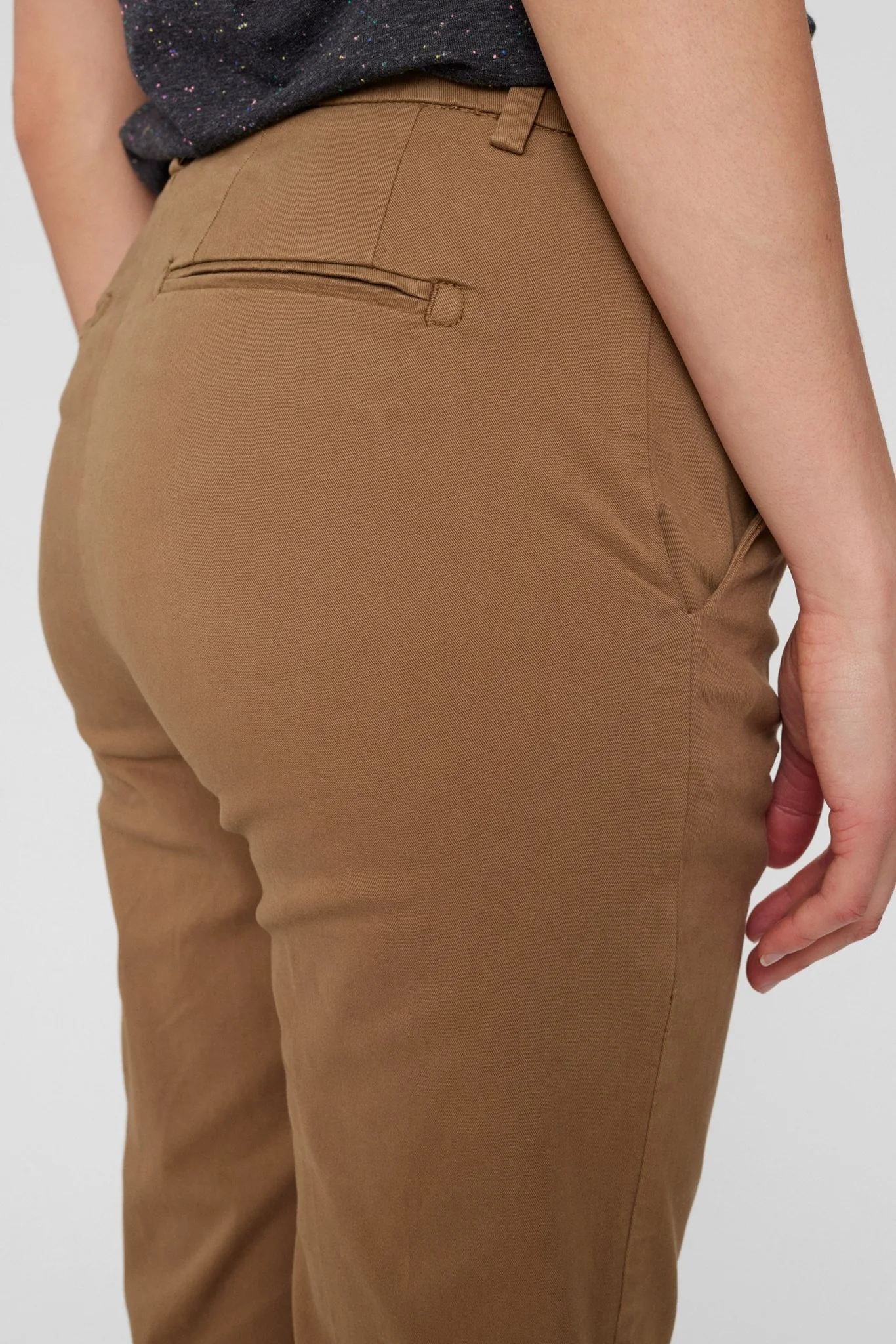 NUREGITZA PANTS  - Kangaroo - Image 5