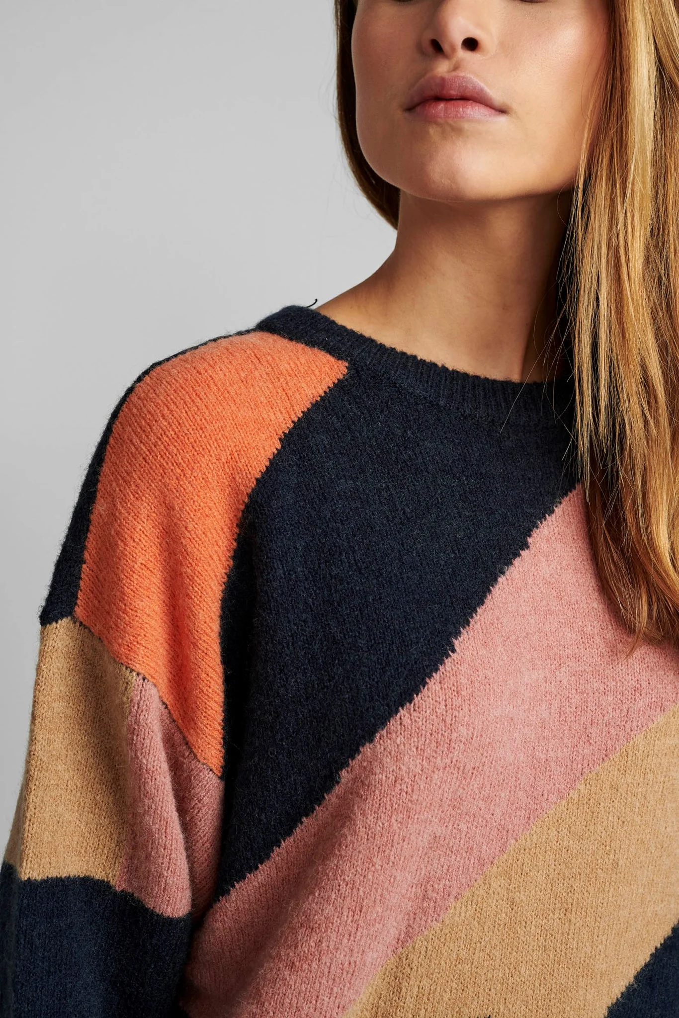 NURIBLOOK PULLOVER  - Tannin - Image 4
