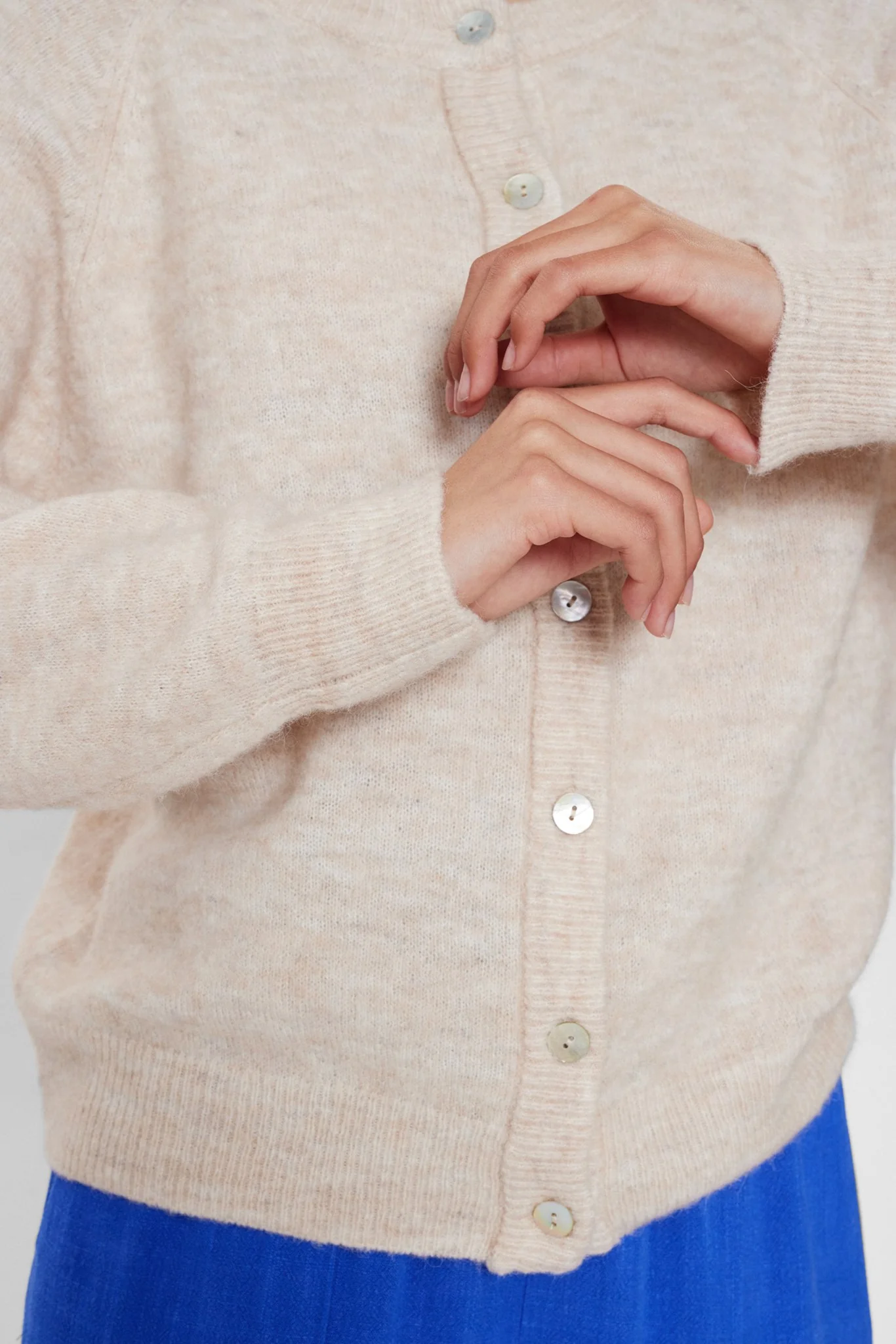 NURIETTE CARDIGAN - Oyster Gray - Image 5