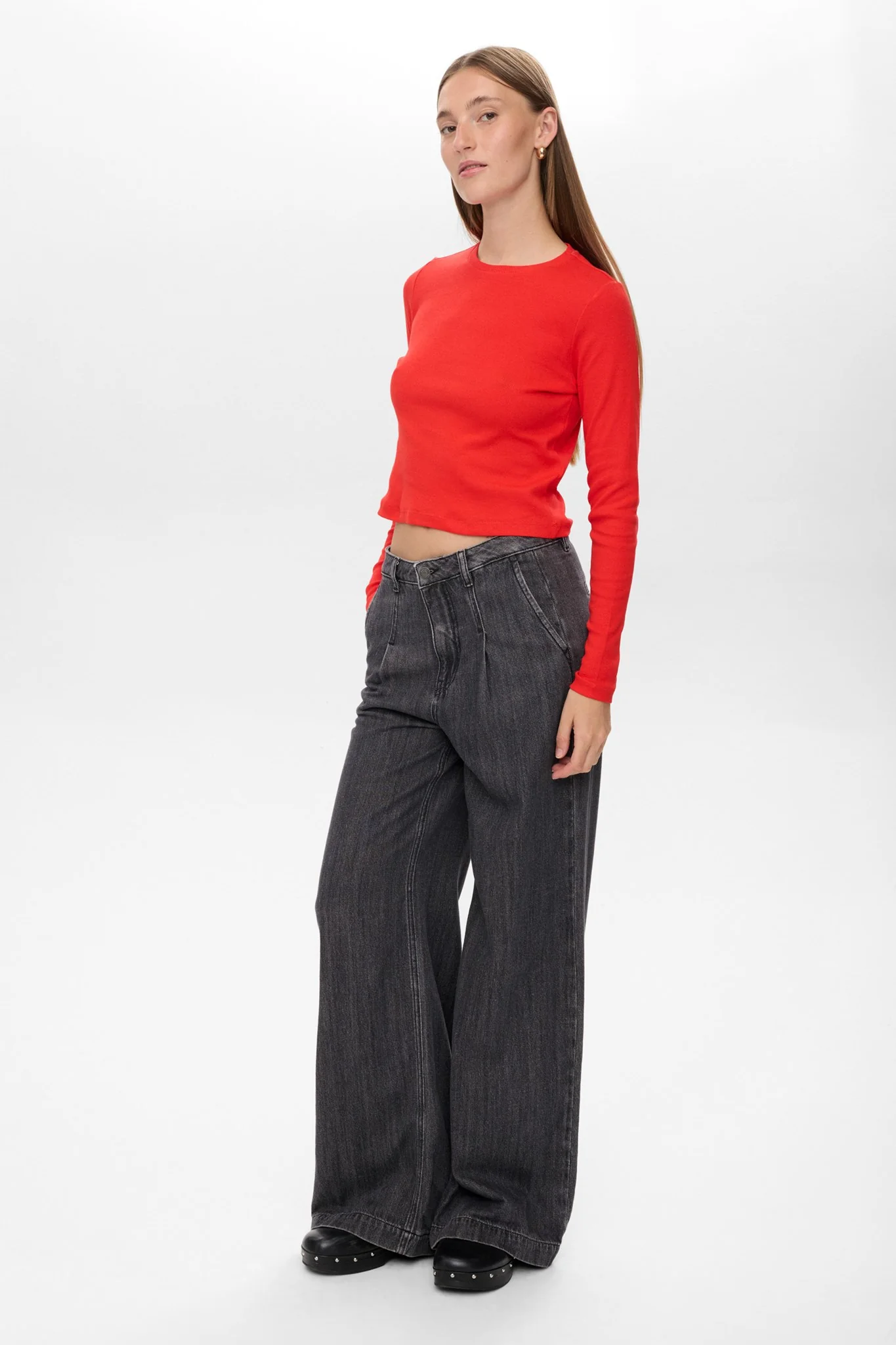 NURILEY LS CROPPED TEE - Fiery Red - Image 3
