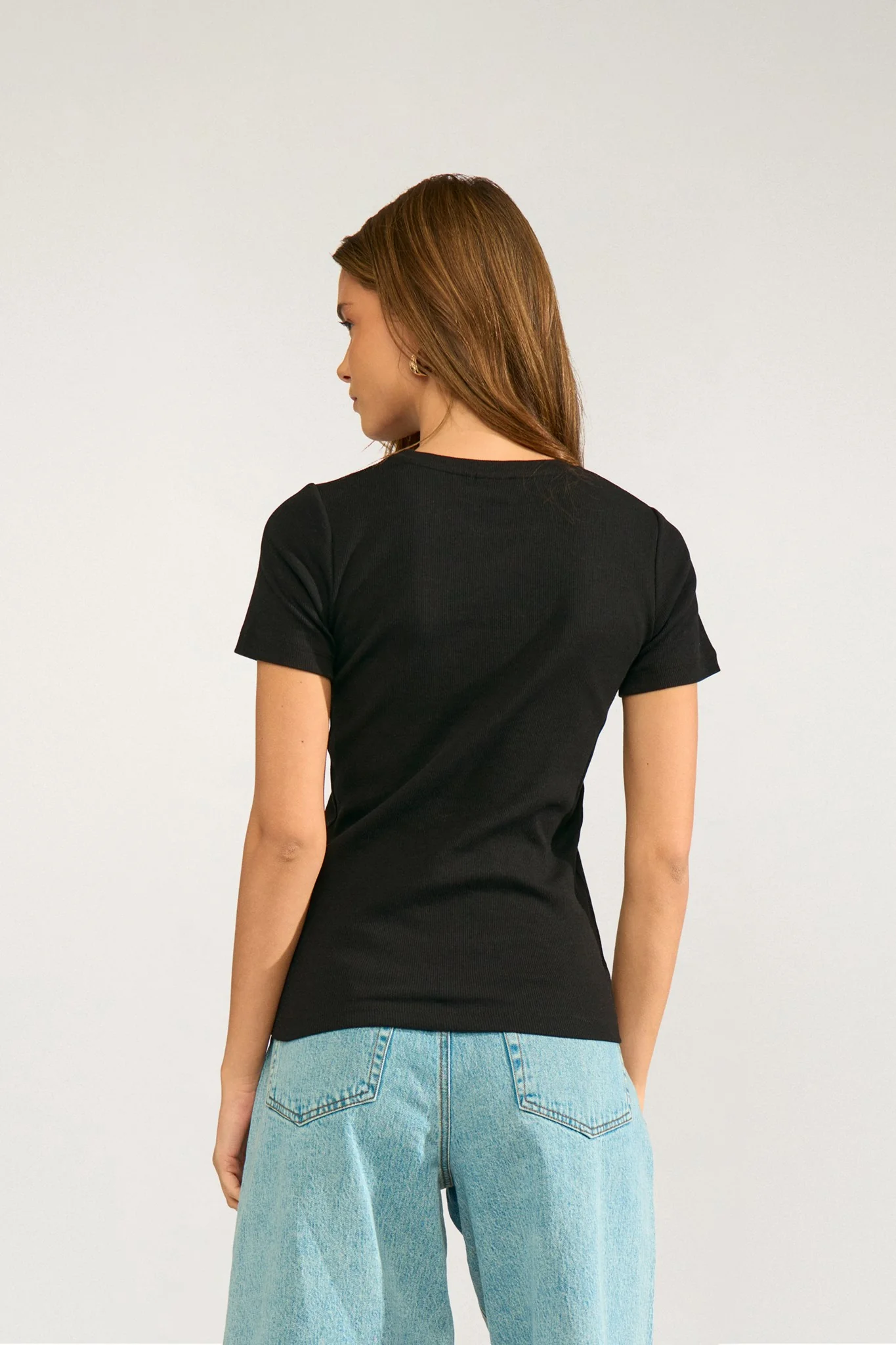 NURILEY SS TEE - Caviar - Image 2