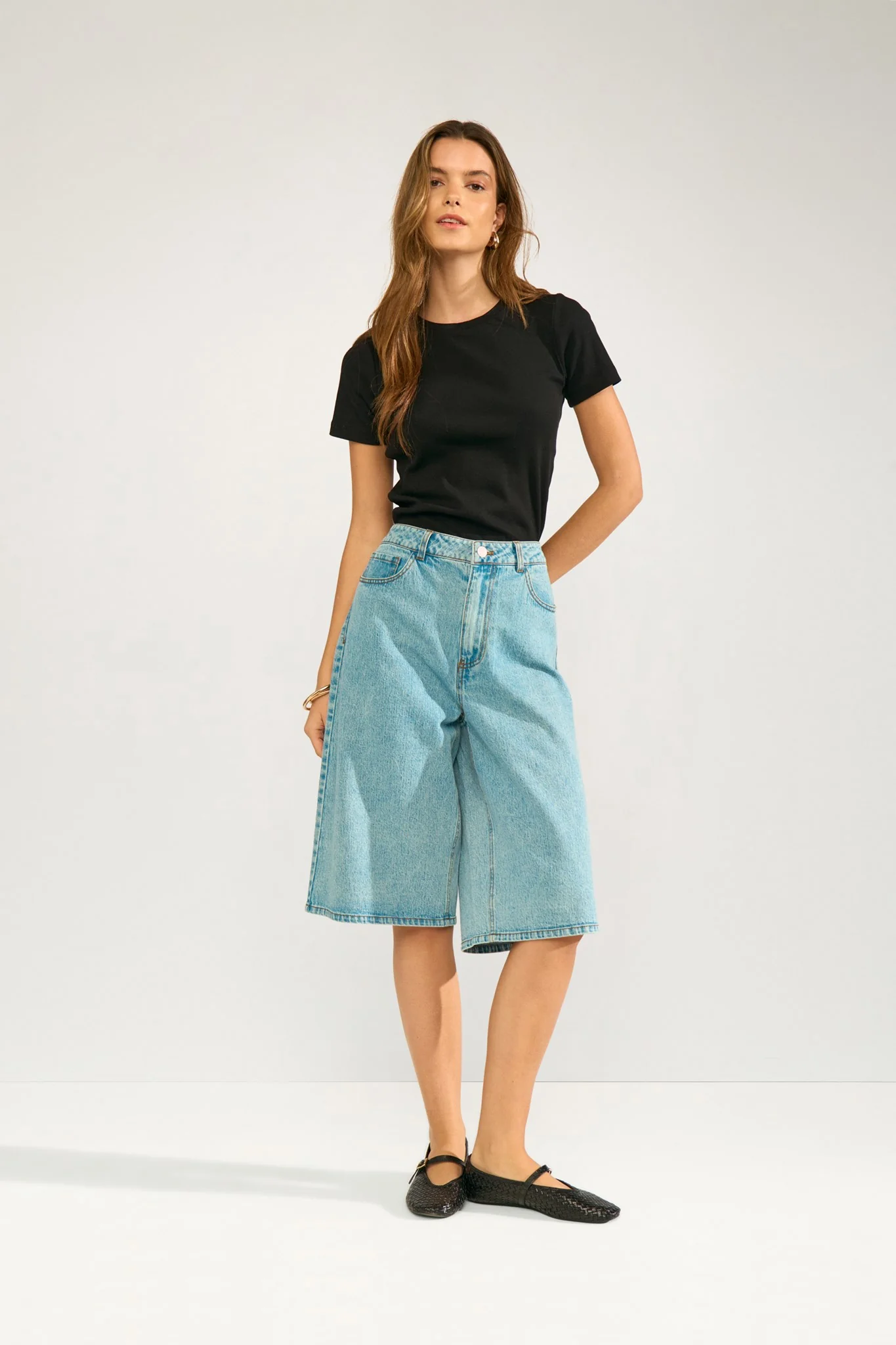 NURILEY SS TEE - Caviar - Image 6