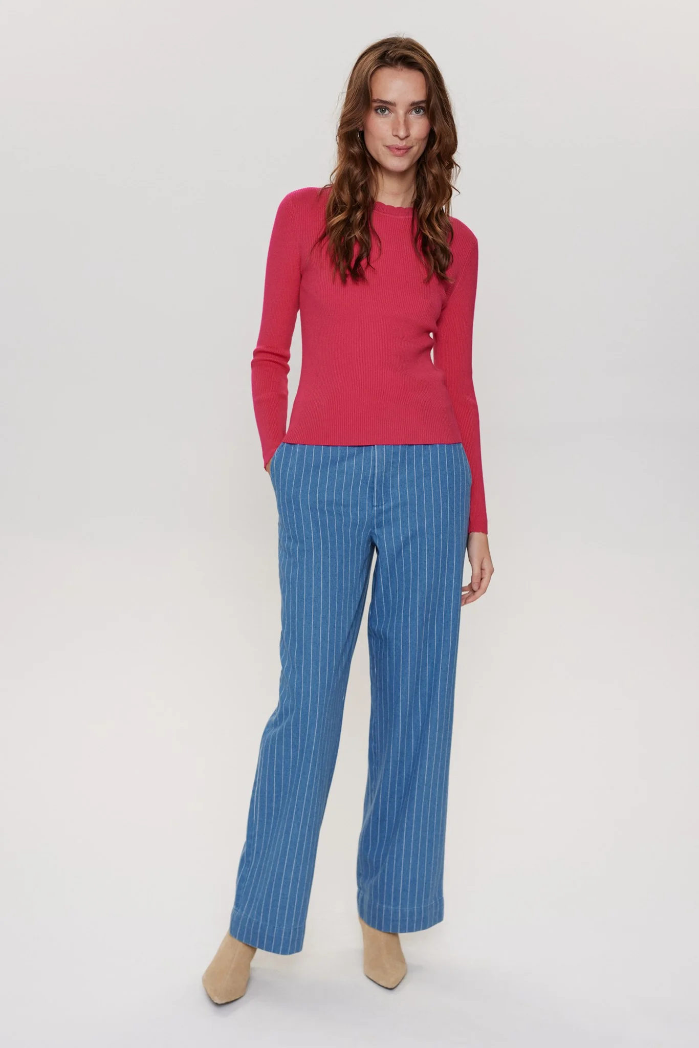 NUROA O-NECK PULLOVER  - Raspberry Sorbet - Image 3