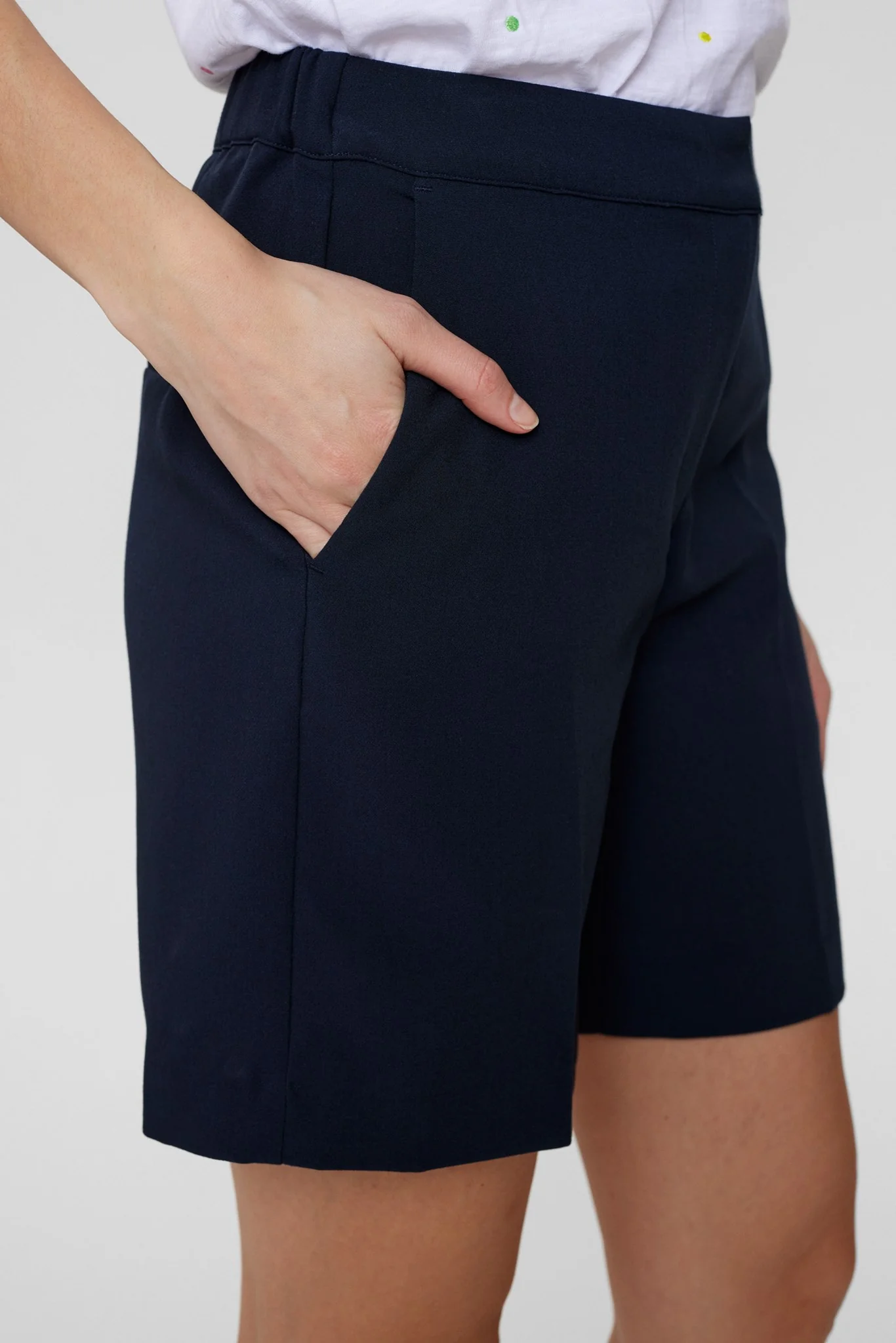 NURONJA SHORTS  - Dark Sapphire - Image 4