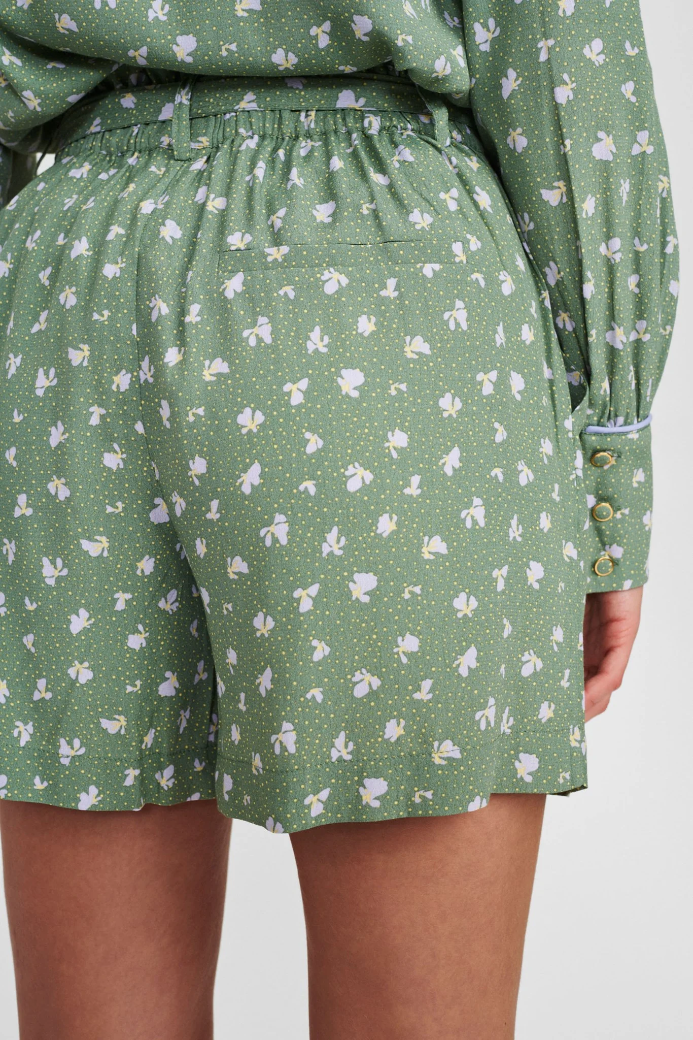 NUSARAH SHORTS - Sea Spray - Image 5