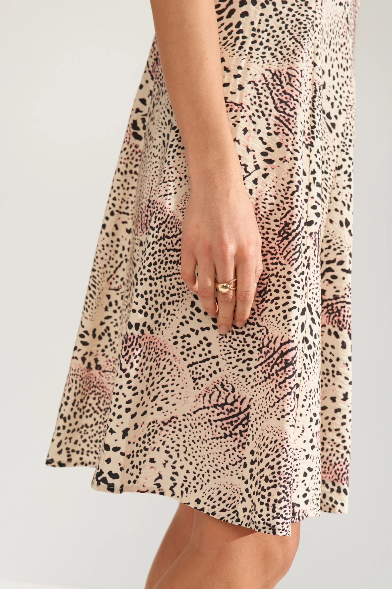 NUSHELLA DRESS - Whitecap Gray - Image 5