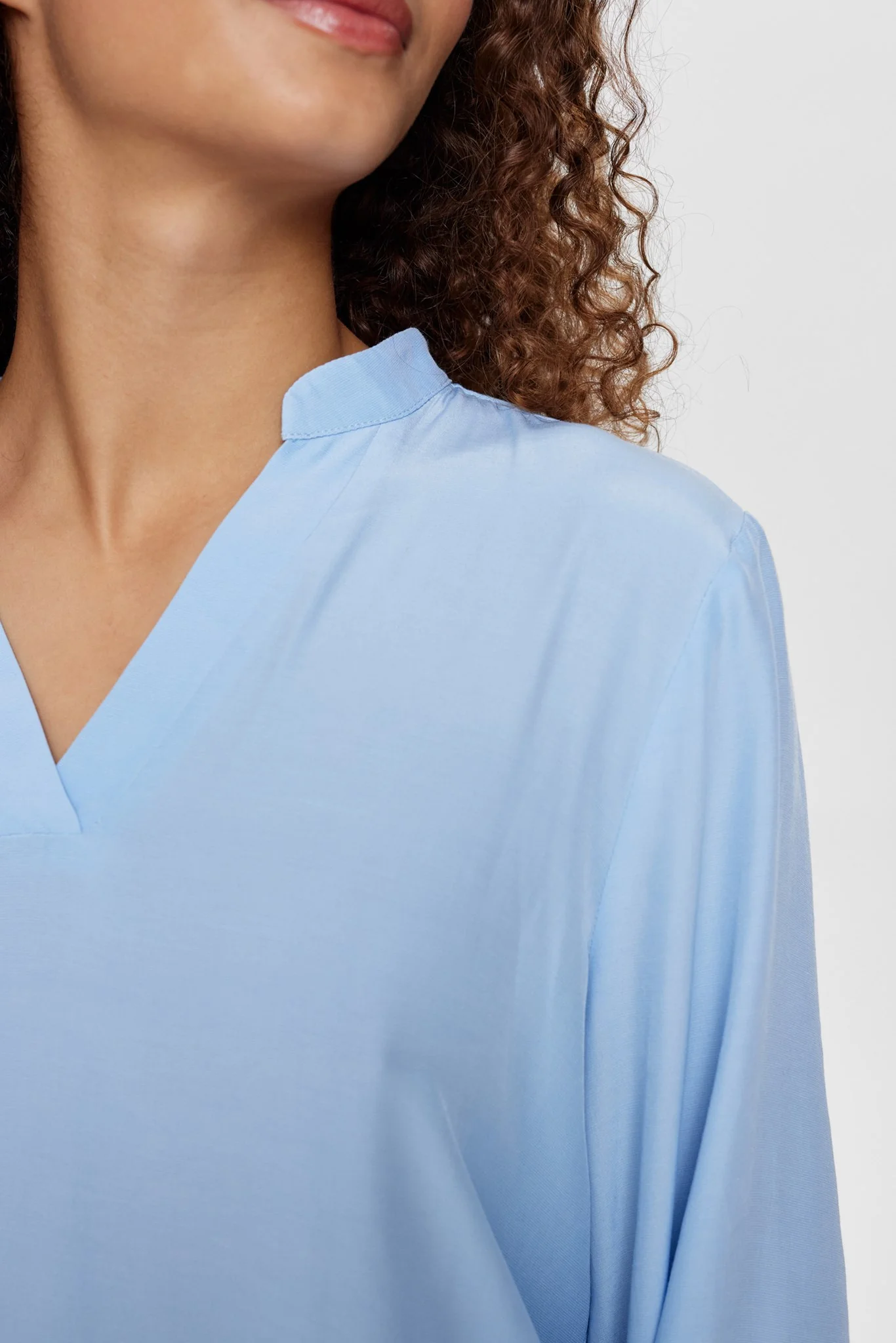 NUSOFTY NEW BLOUSE - Powder Blue - Image 4