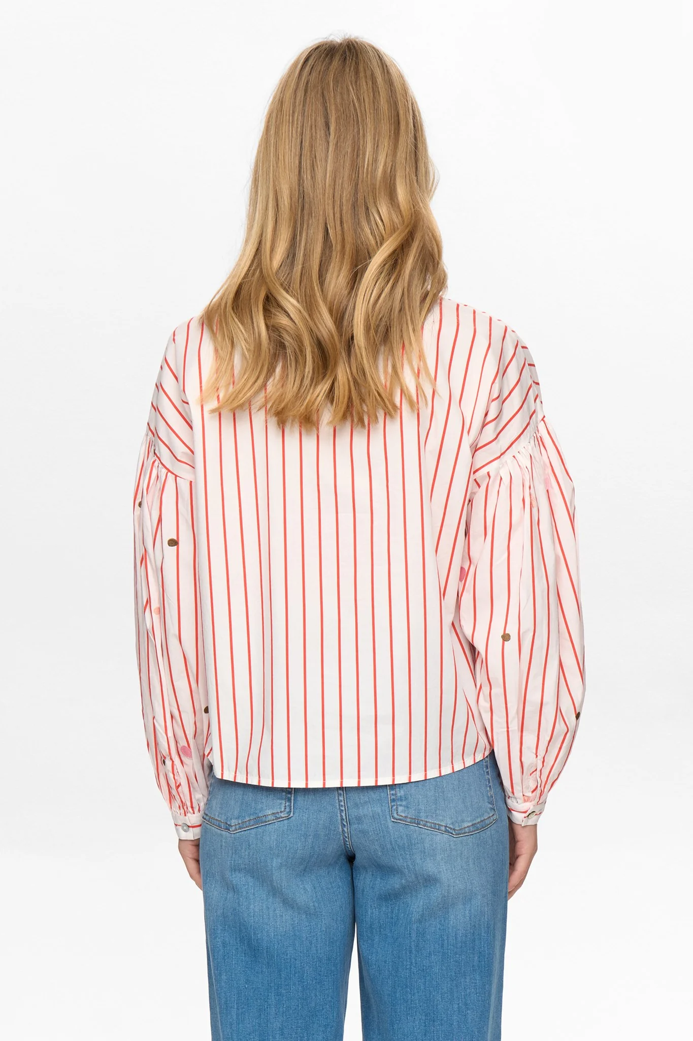 NUSOLEIMA SHIRT - Cloud Dancer - Image 2