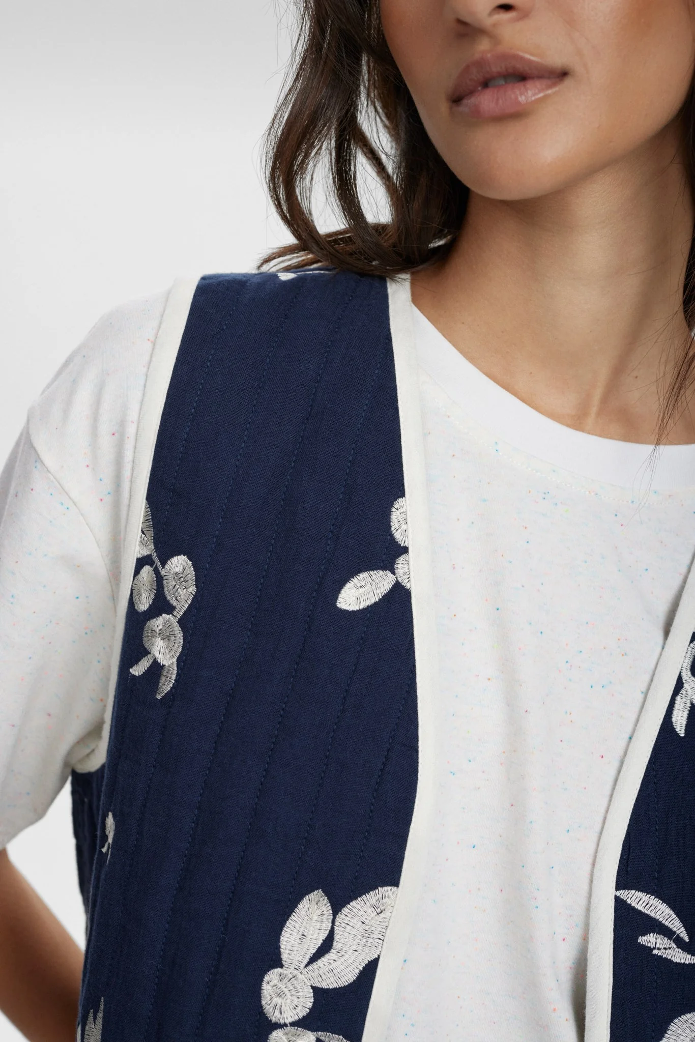 NUSTELLAS VEST - Dark Sapphire - Image 4