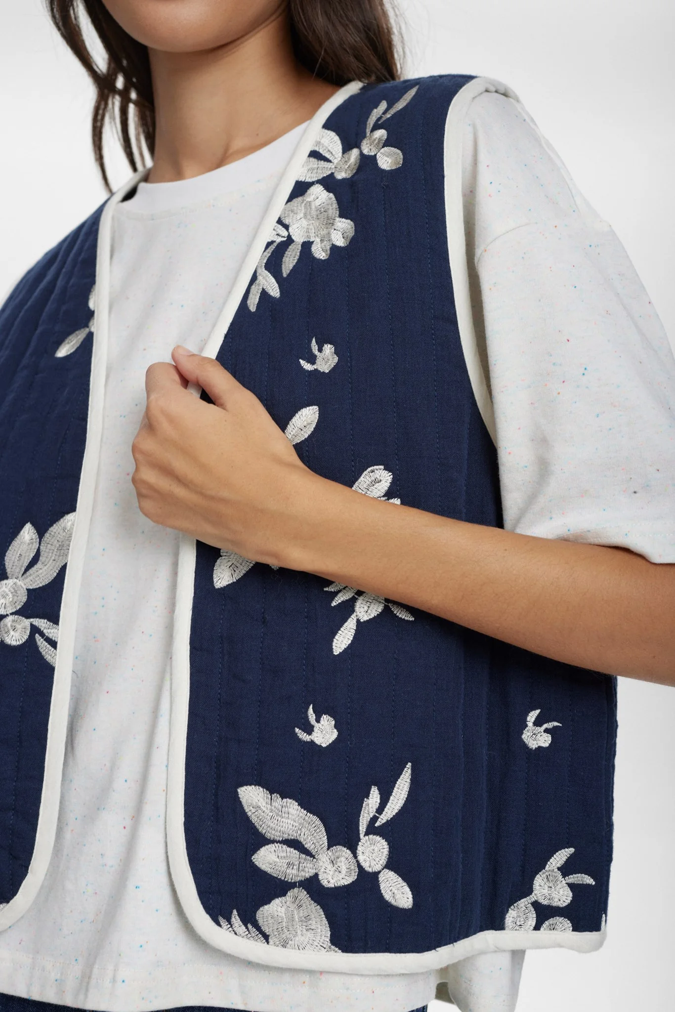 NUSTELLAS VEST - Dark Sapphire - Image 5