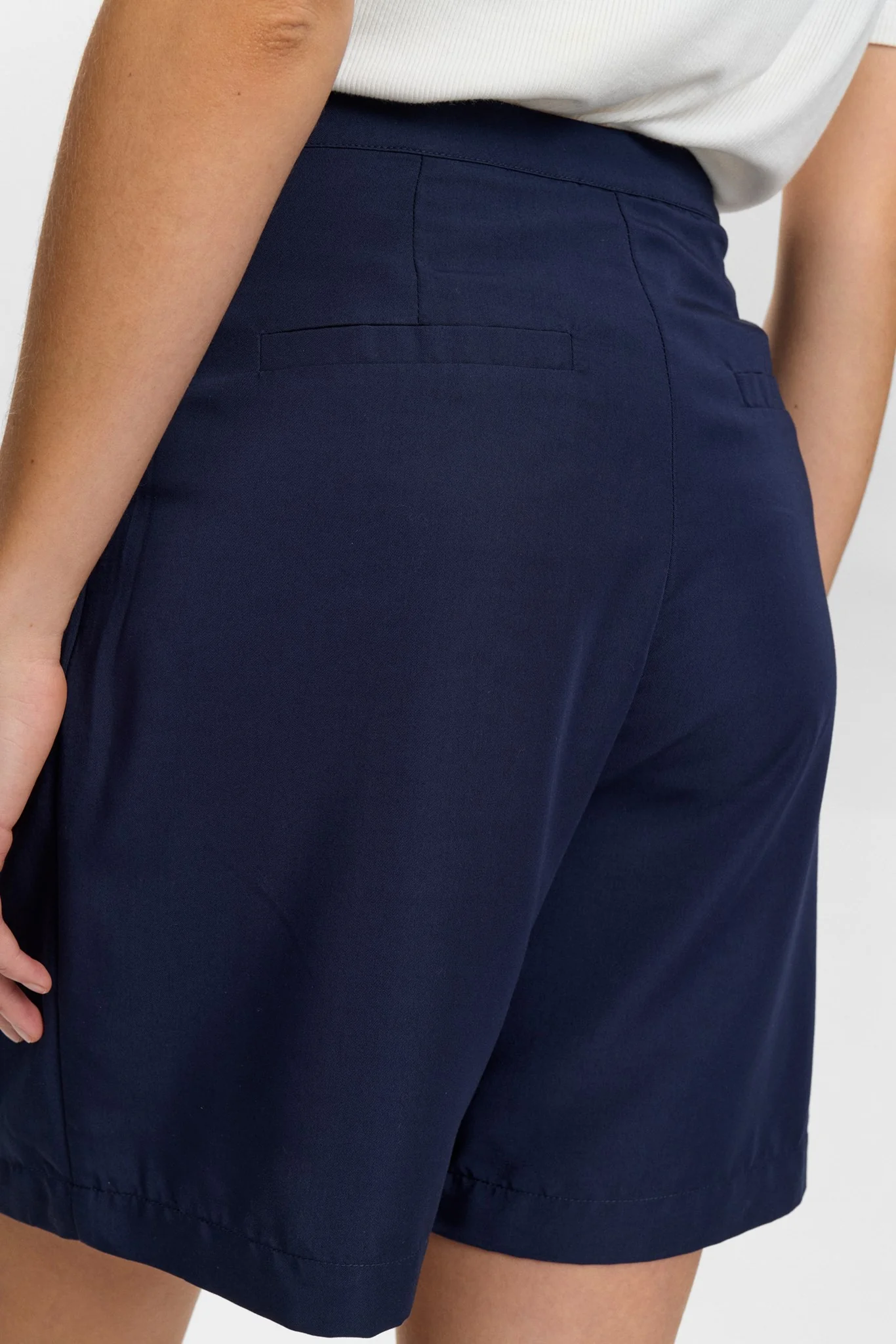 NUSUMMER SHORTS  - Dark Sapphire - Image 4