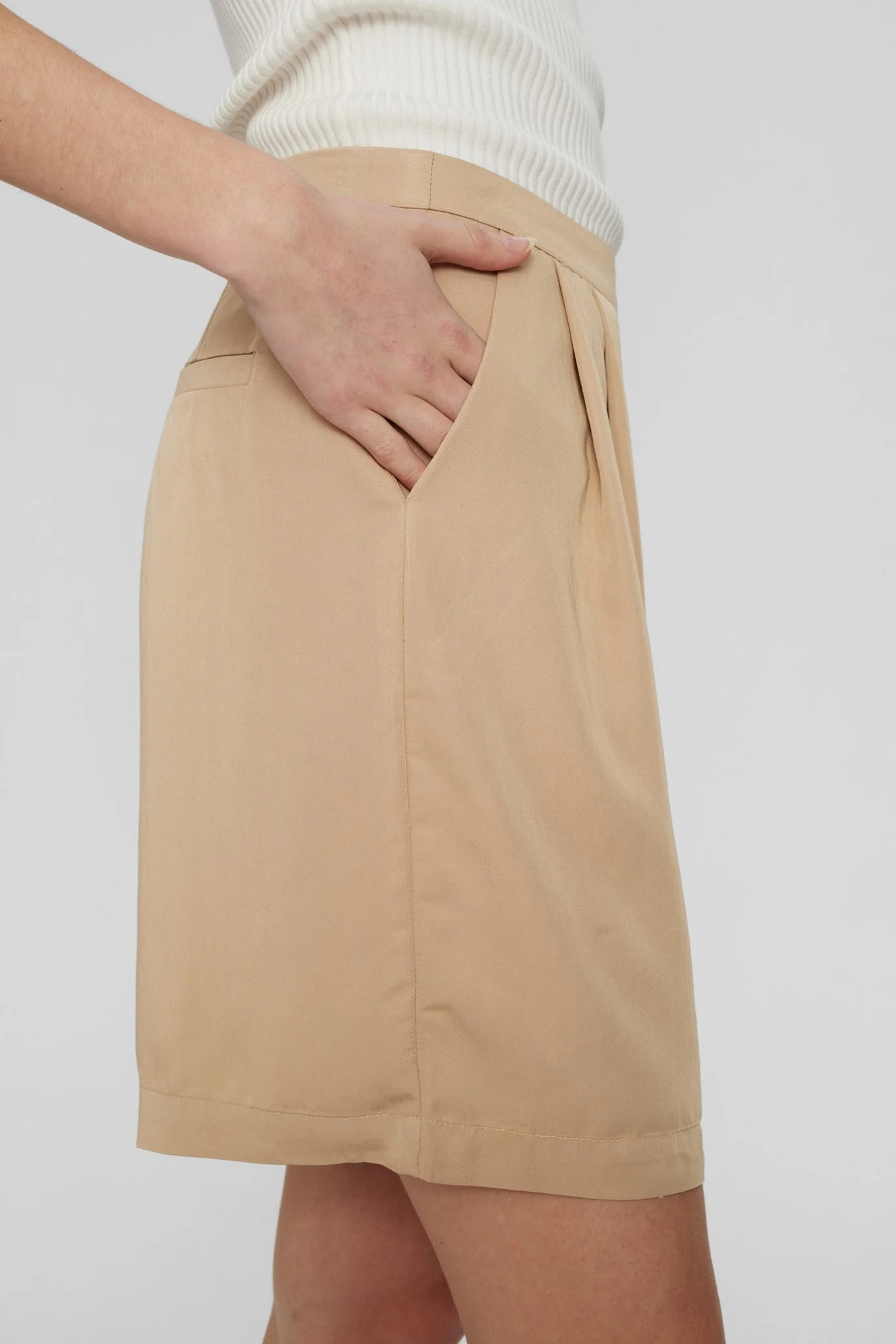 NUSUMMER SHORTS  - Sesame - Image 5