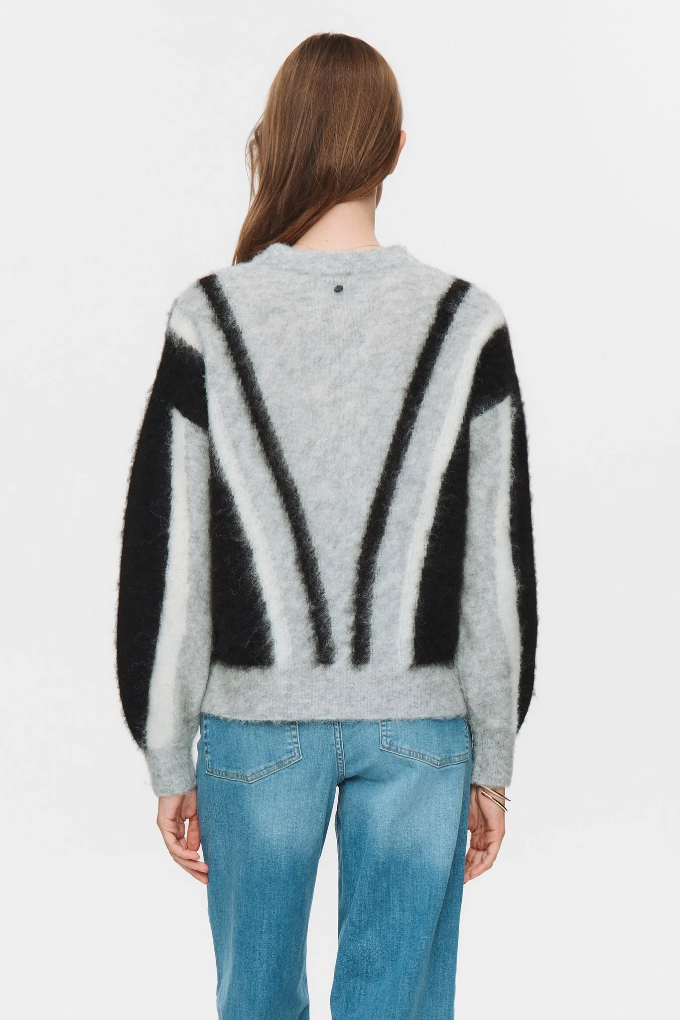 NUSURI BRUSHED PATTERN PULLOVER - Light grey mel - Image 4
