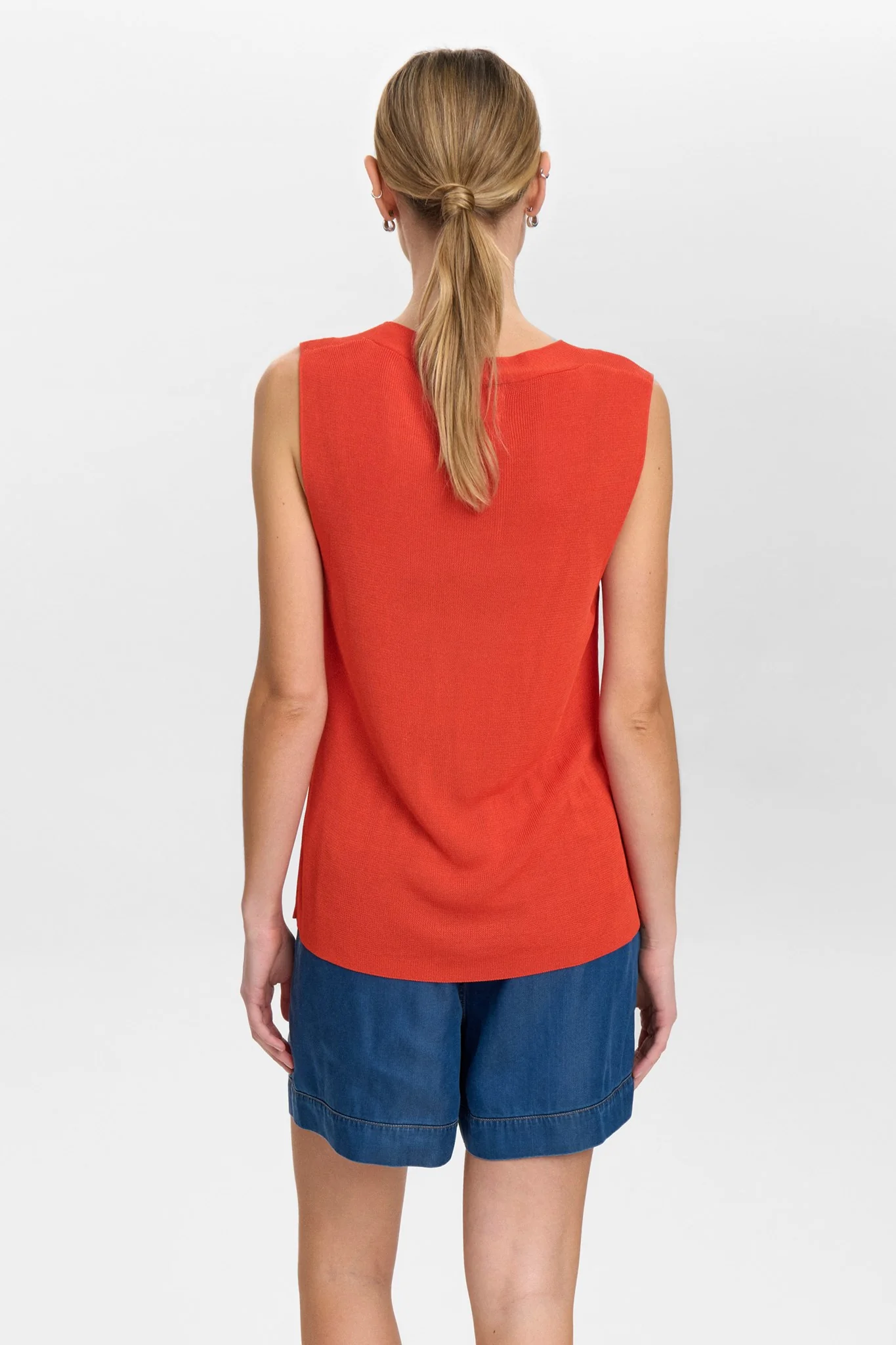 NUTAMPA VEST - Cherry Tomato - Image 2