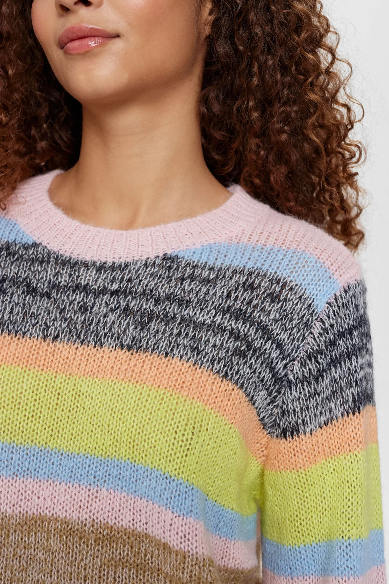 NUTANGO PULLOVER - Almond Blossom - Image 4