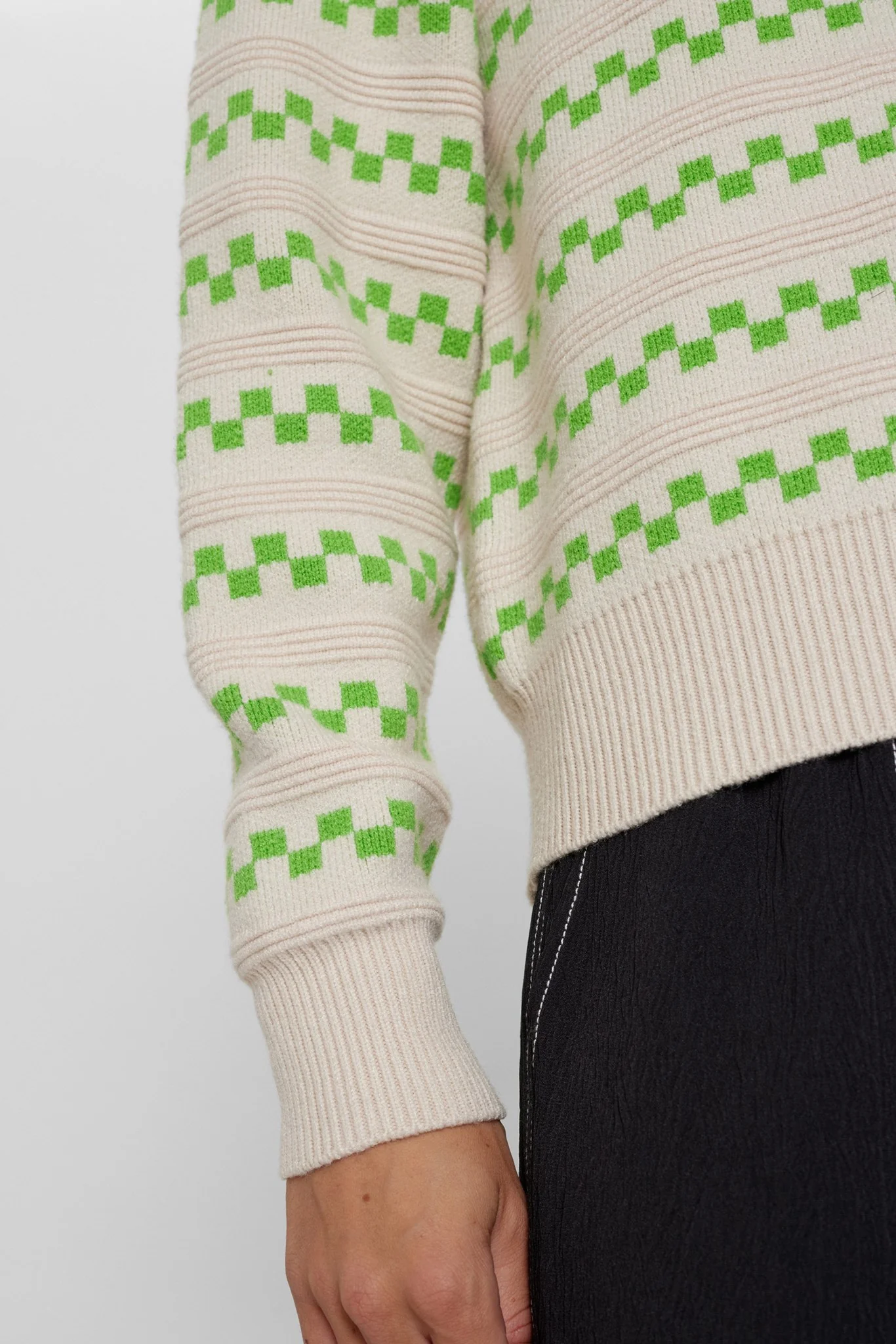 NUTATE PULLOVER - Greenery - Image 5
