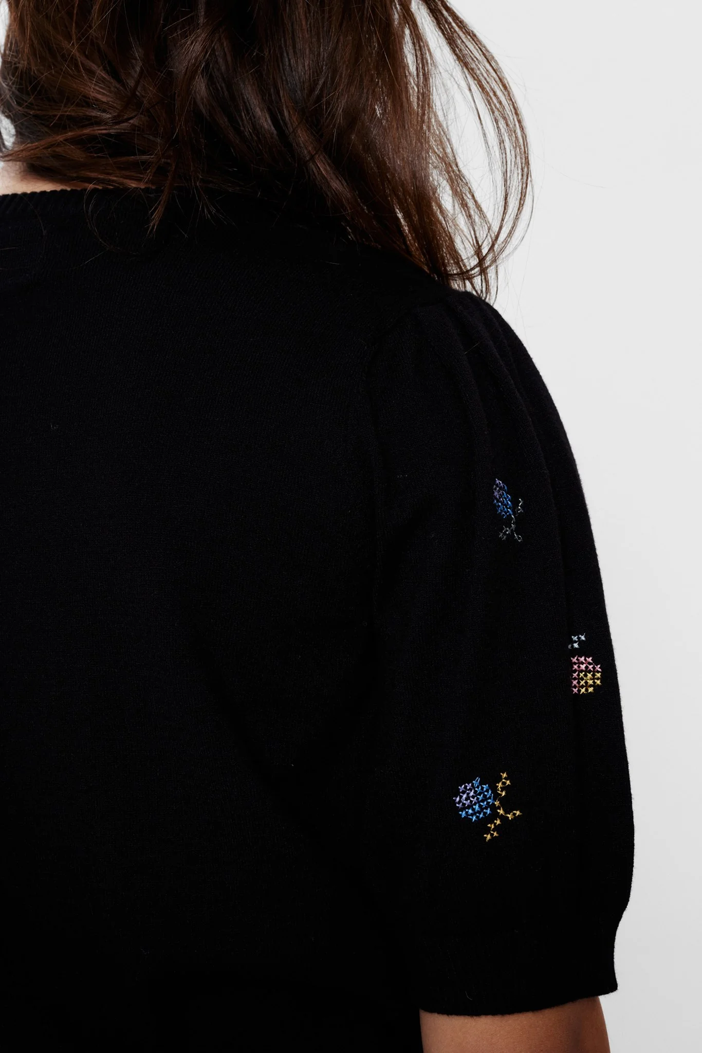 NUTRILLE SS PULLOVER - Caviar - Image 4