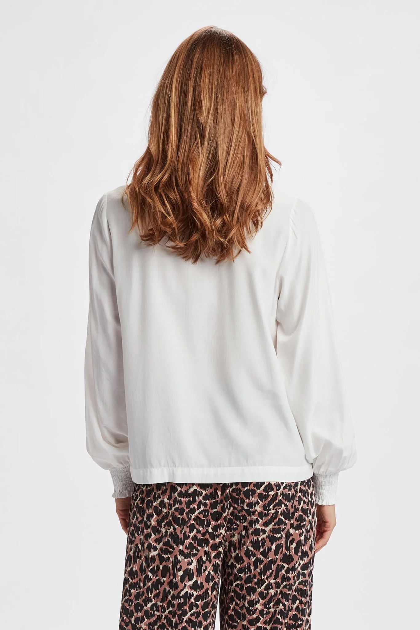 NUULLI SHIRT - Cloud Dancer - Image 2